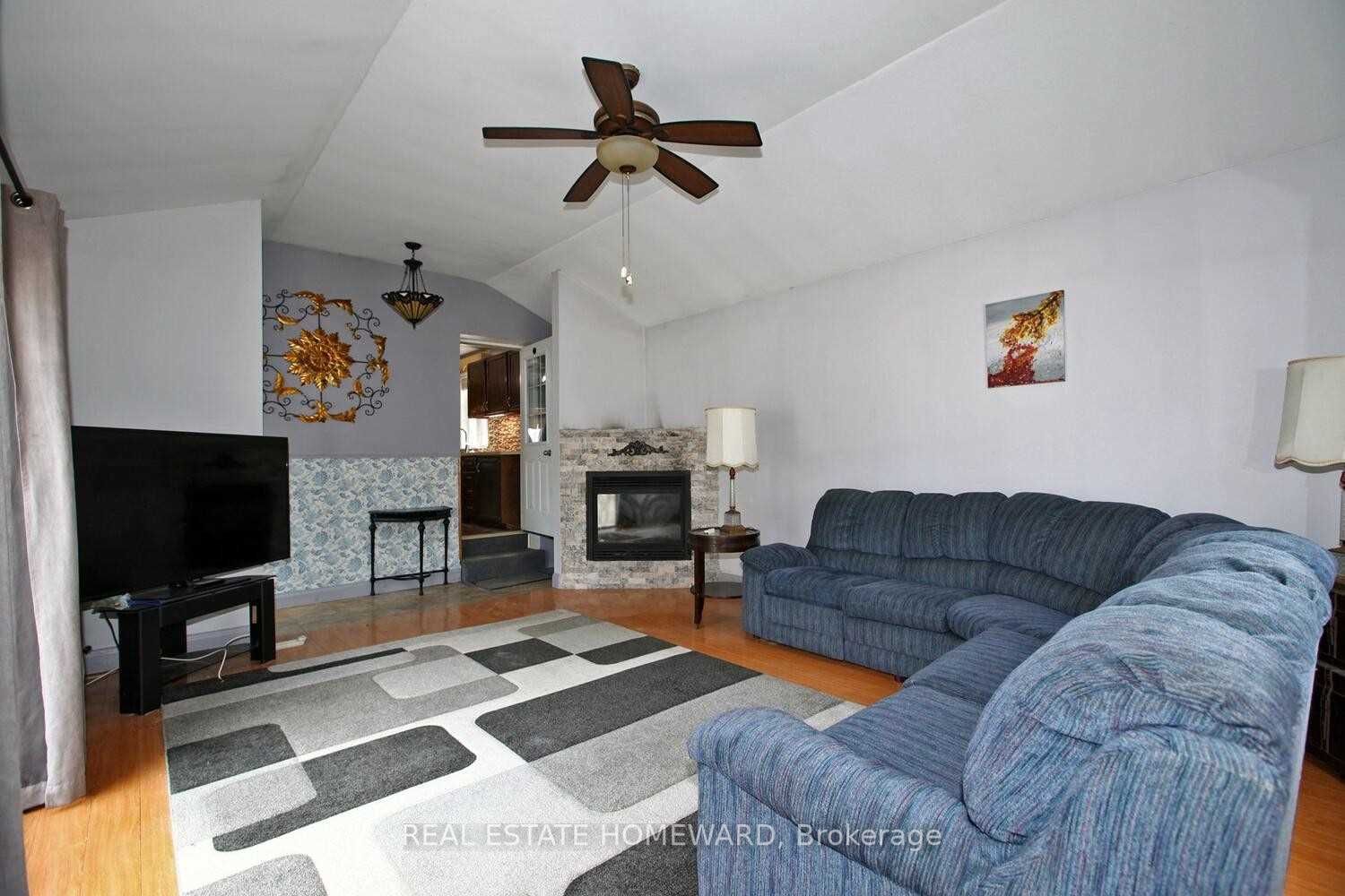 50 Freeman St