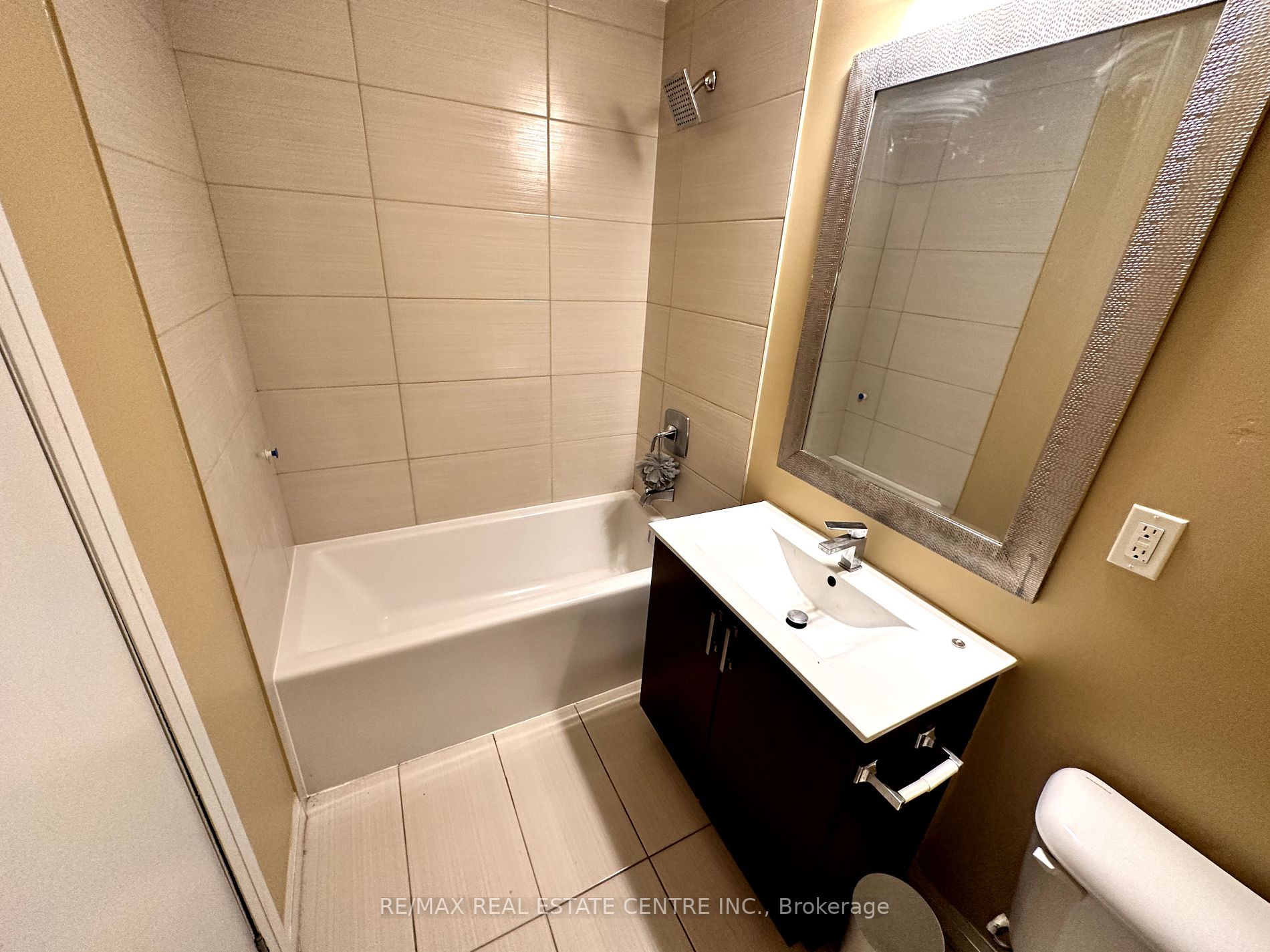 22 East Haven Dr, #536