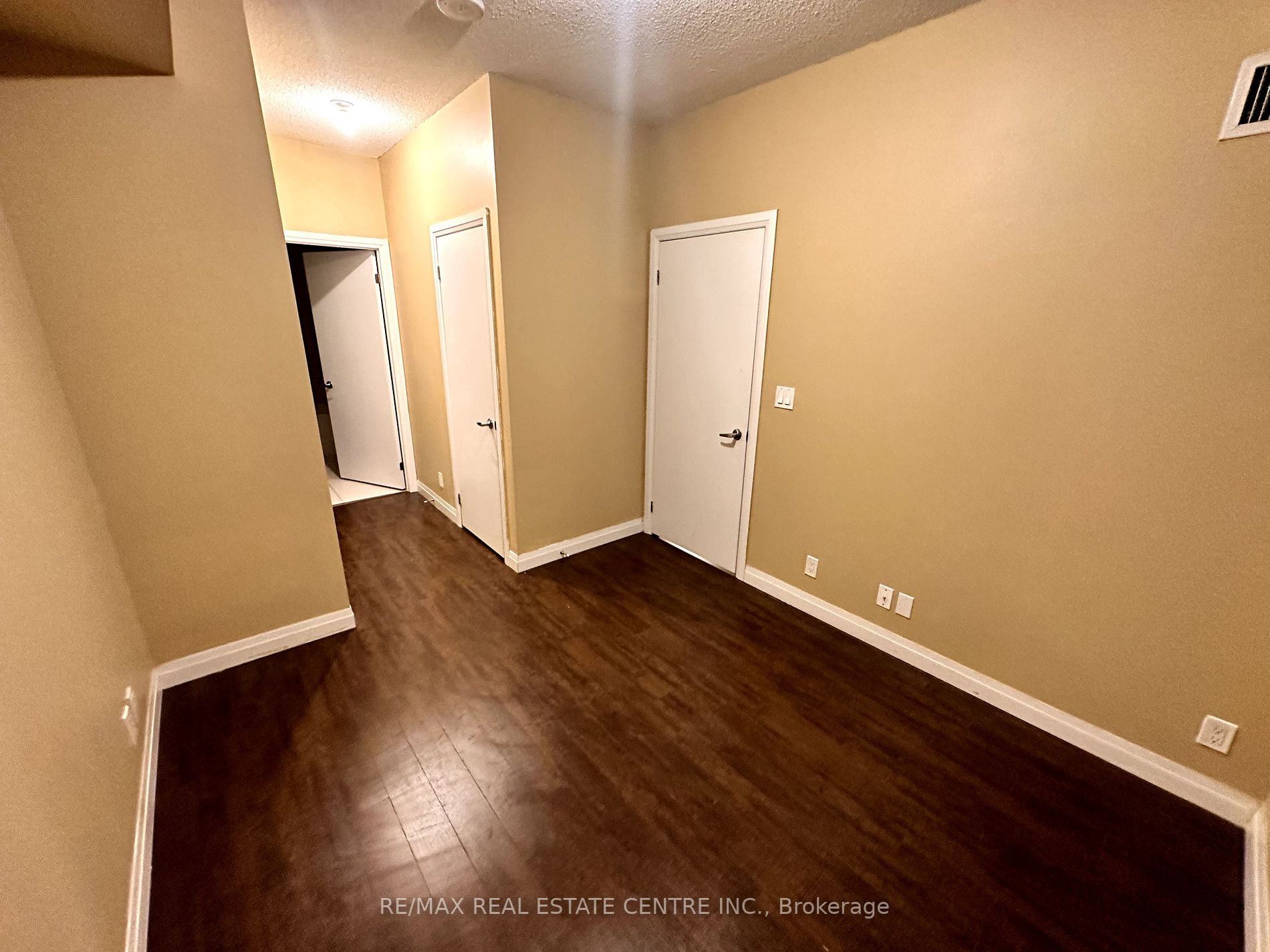 22 East Haven Dr, #536