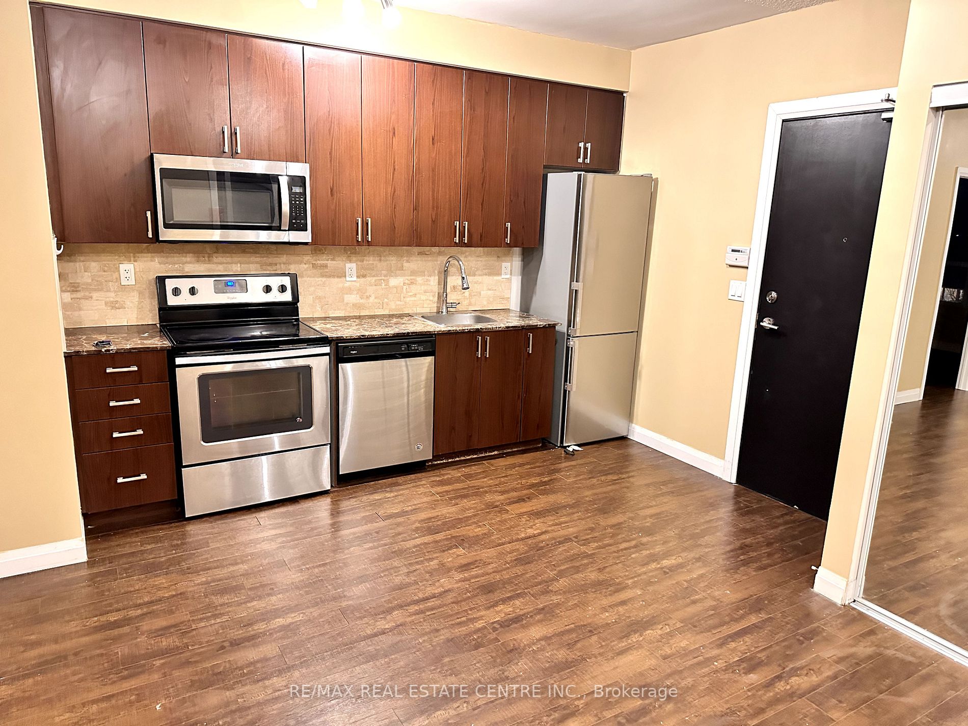 22 East Haven Dr, #536