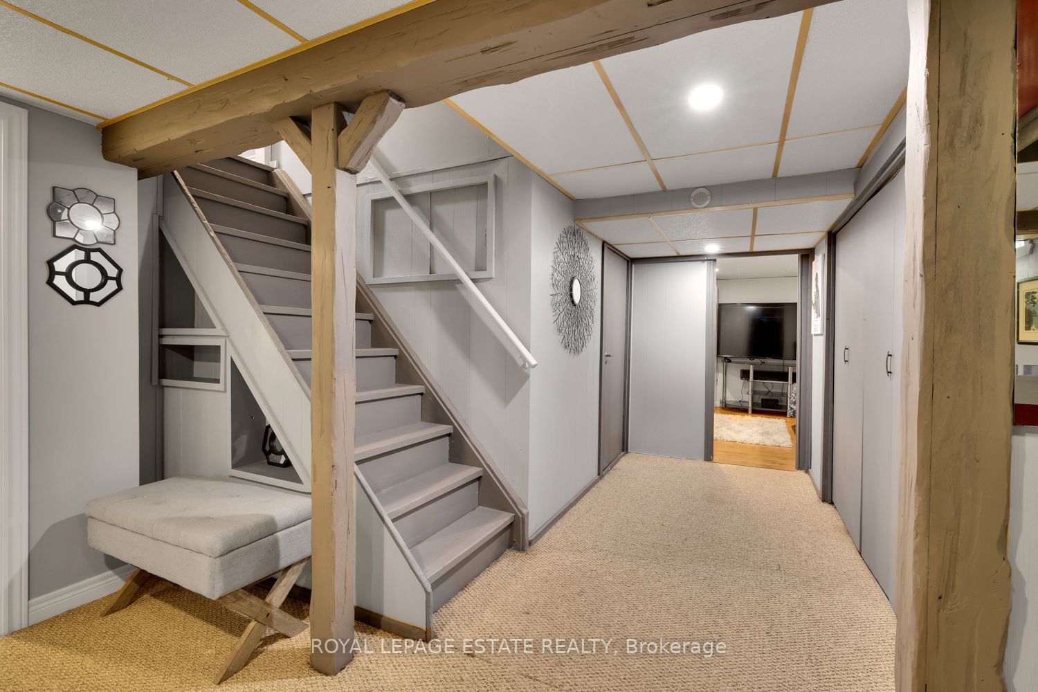 26 Lewin Crescent