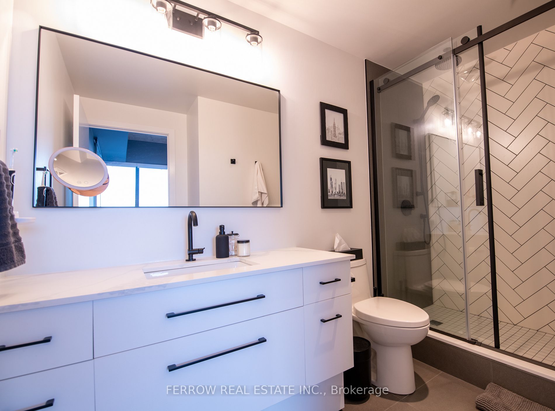 90 Broadview Ave, #905