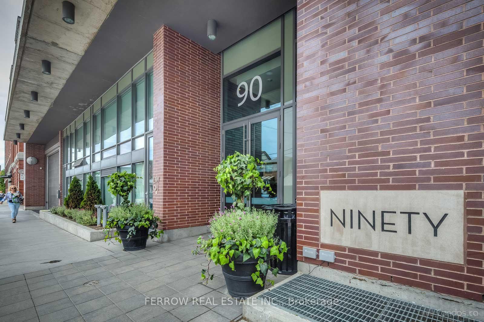 90 Broadview Ave, #905