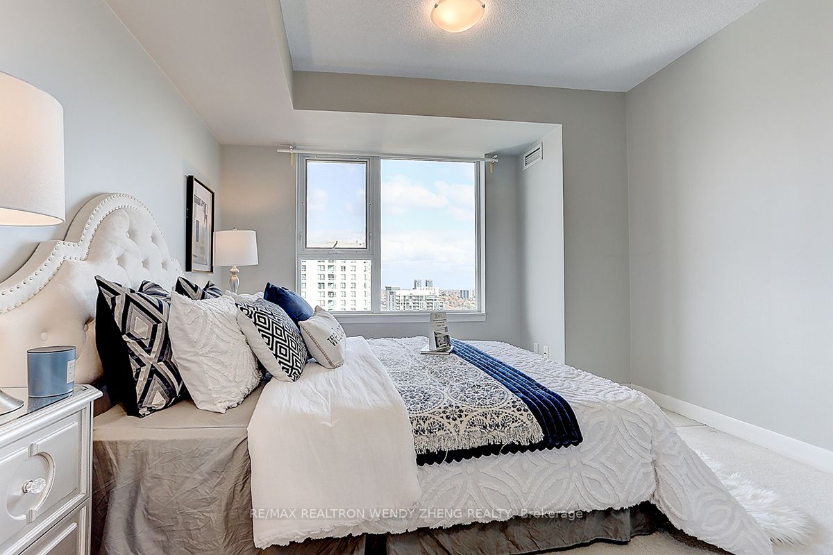 25 Town Centre Crt, #2705