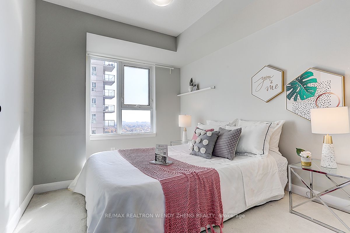 25 Town Centre Crt, #2705