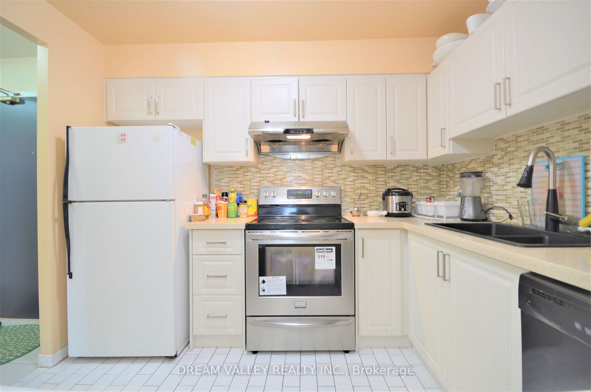 330 Mccowan Road, #906