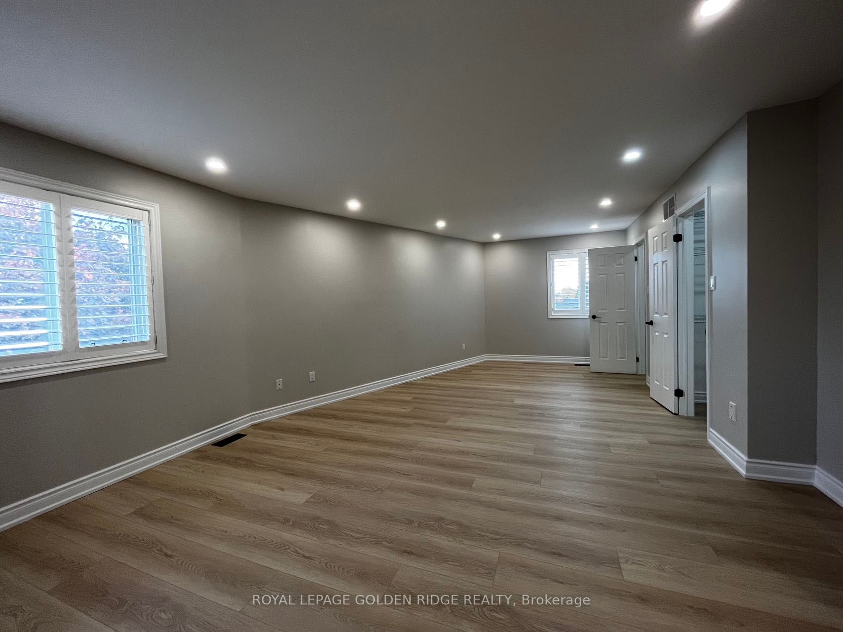 549 Mcleod Cres, #Upper