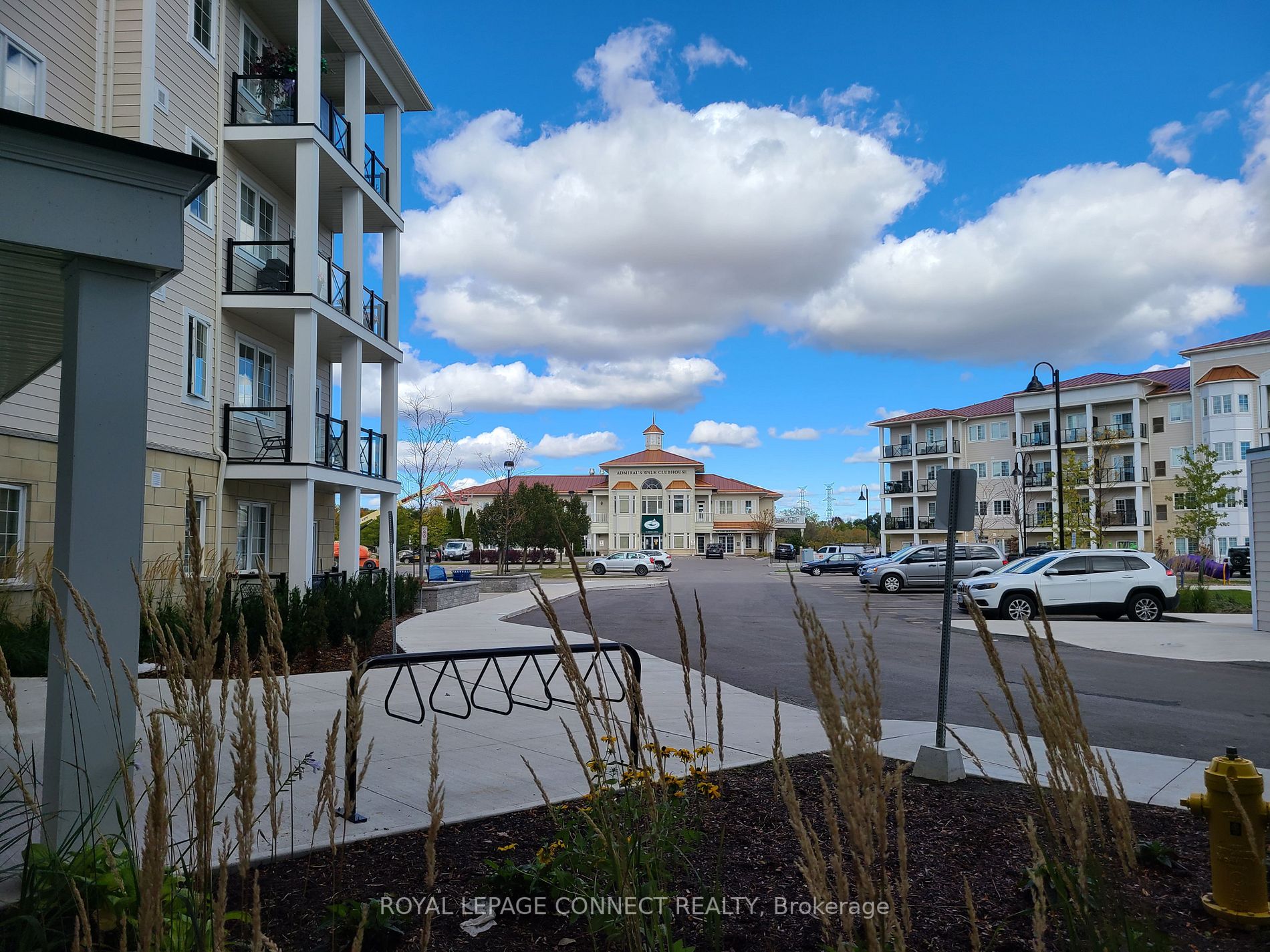 50 Lakebreeze Dr, #129