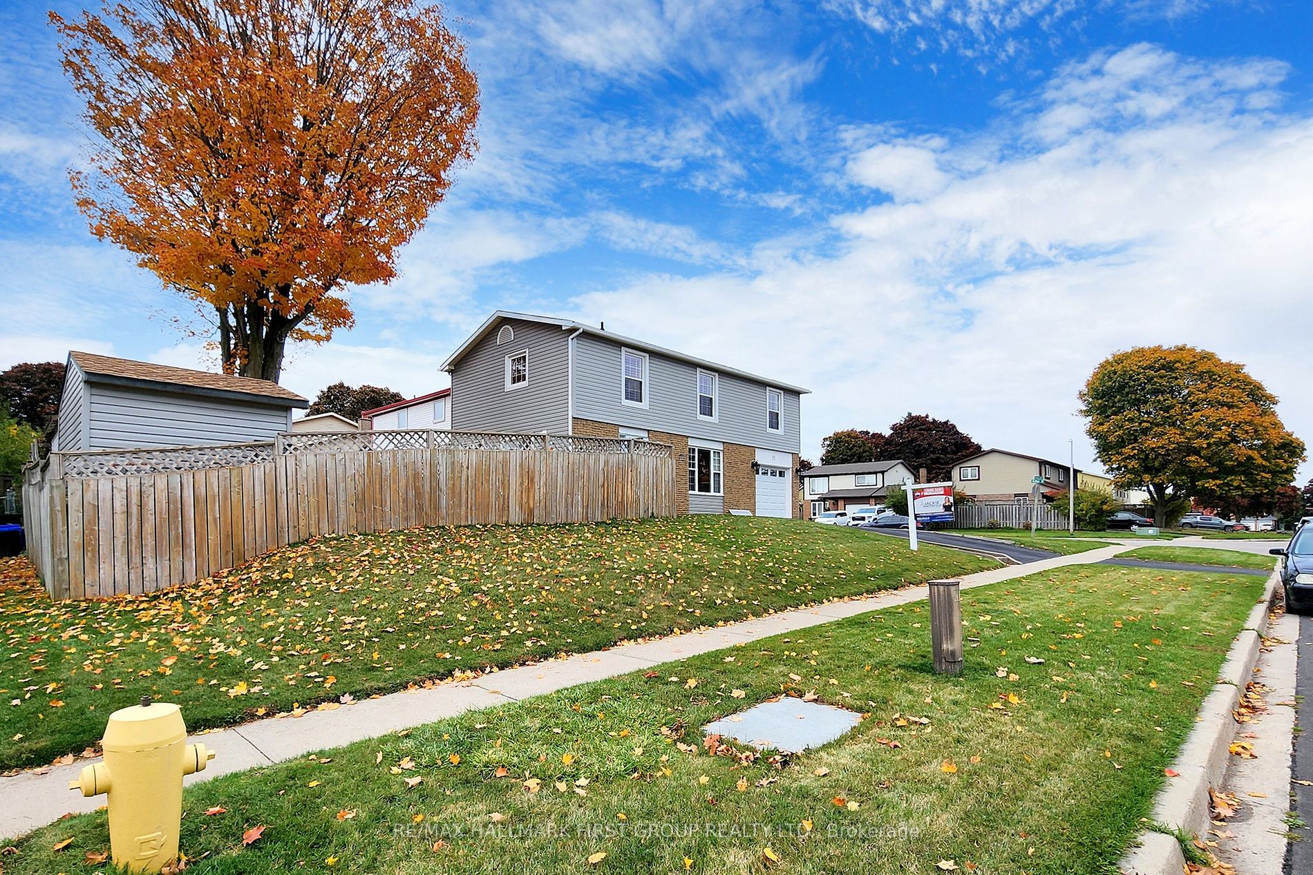 51 Roser Cres