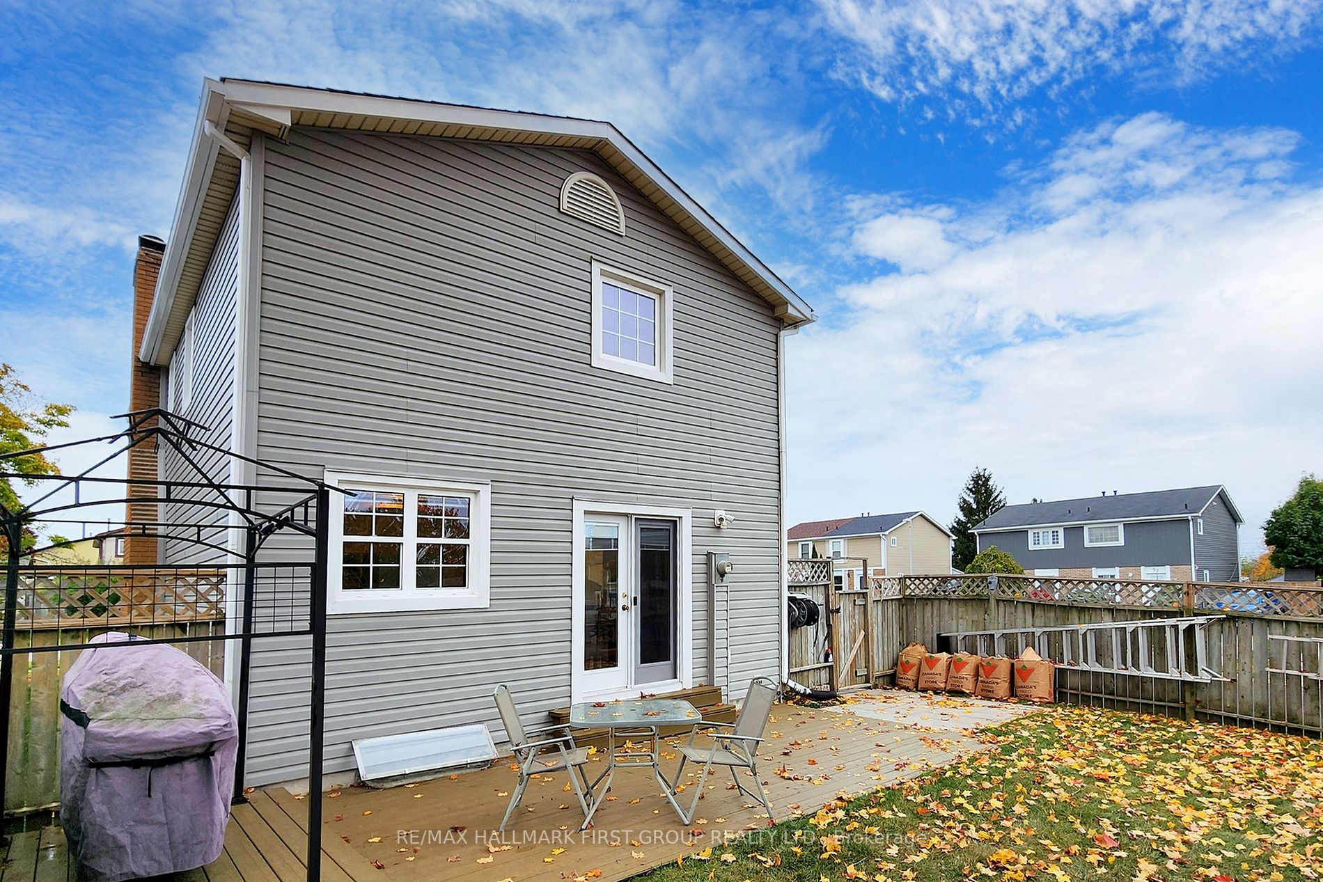 51 Roser Cres