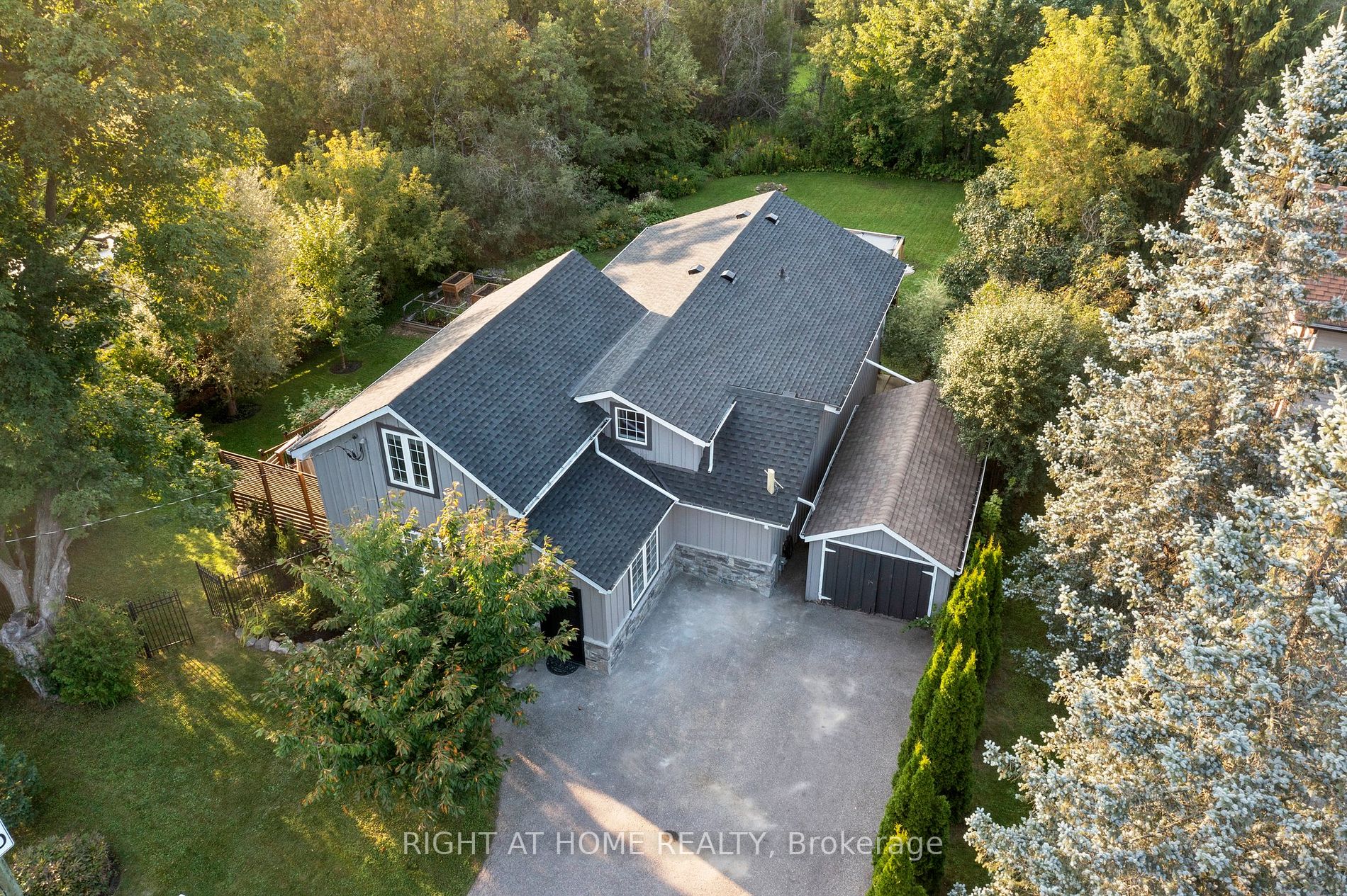 730 Myrtle Rd W