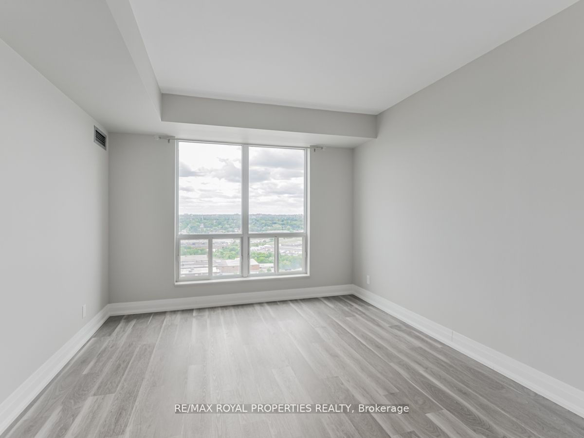 1 Lee Centre Dr, #2106