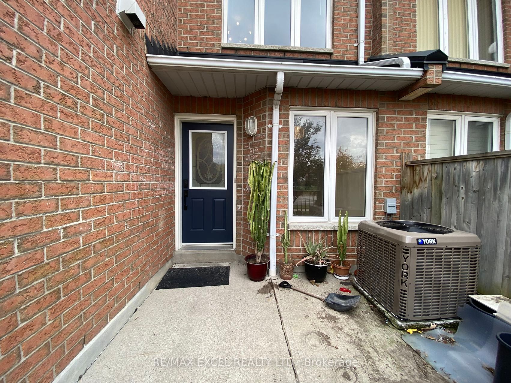 95 Mondeo Dr, #56