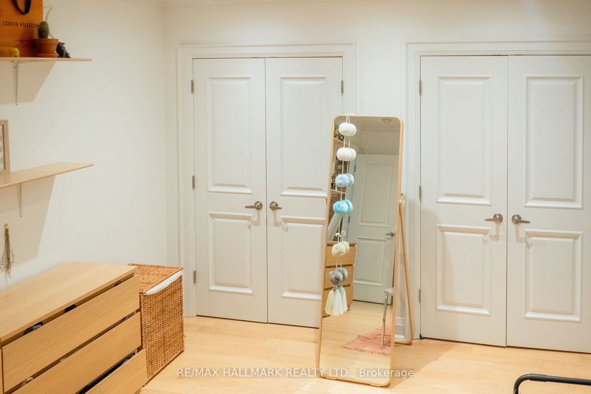 36 Glen Manor Dr, #3