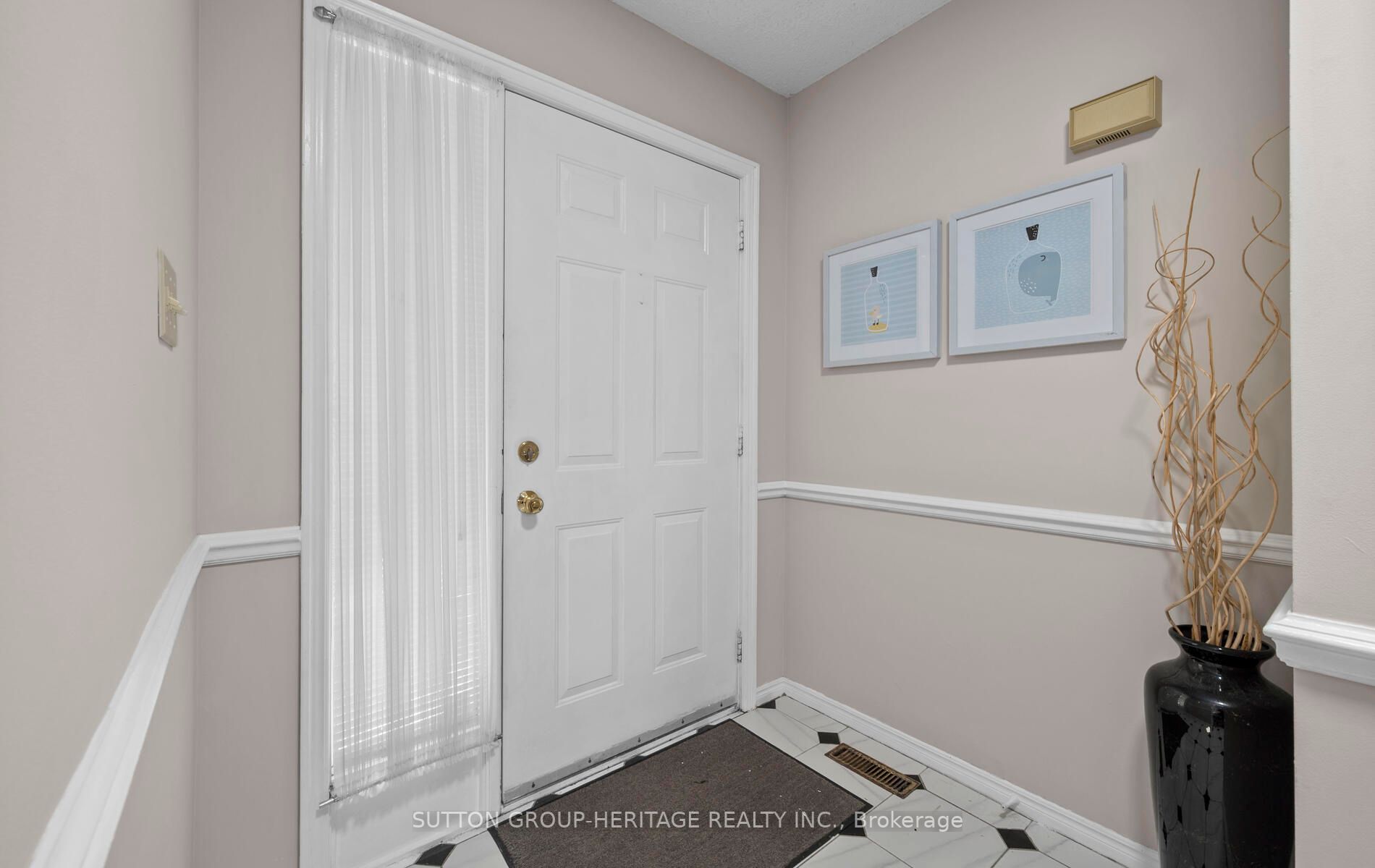 260 Glenabbey Dr