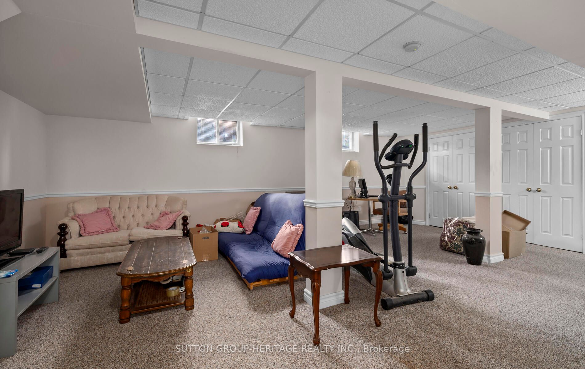 260 Glenabbey Dr