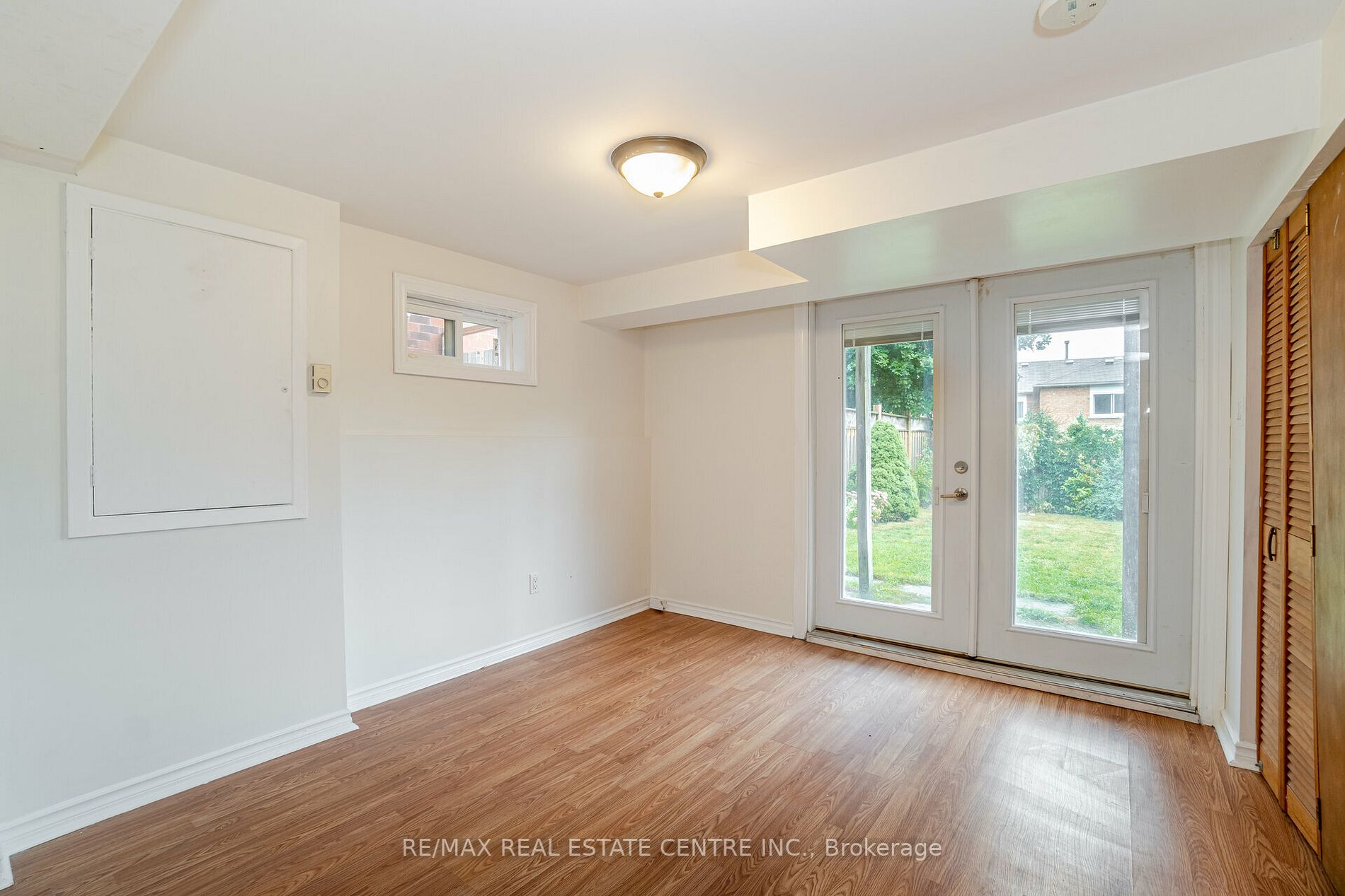 35 Fernbank Place