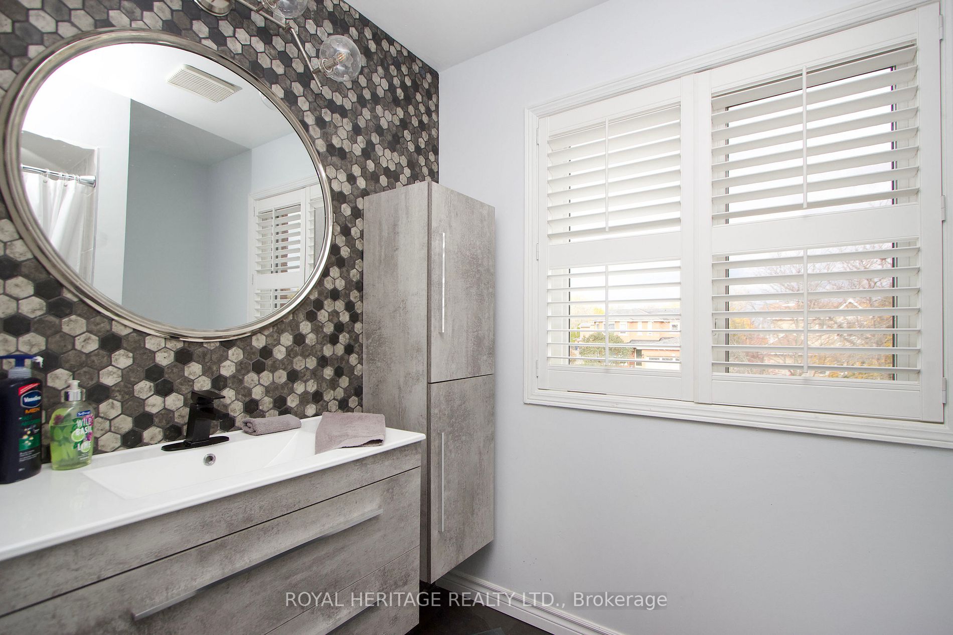 4 Aldcroft Cres
