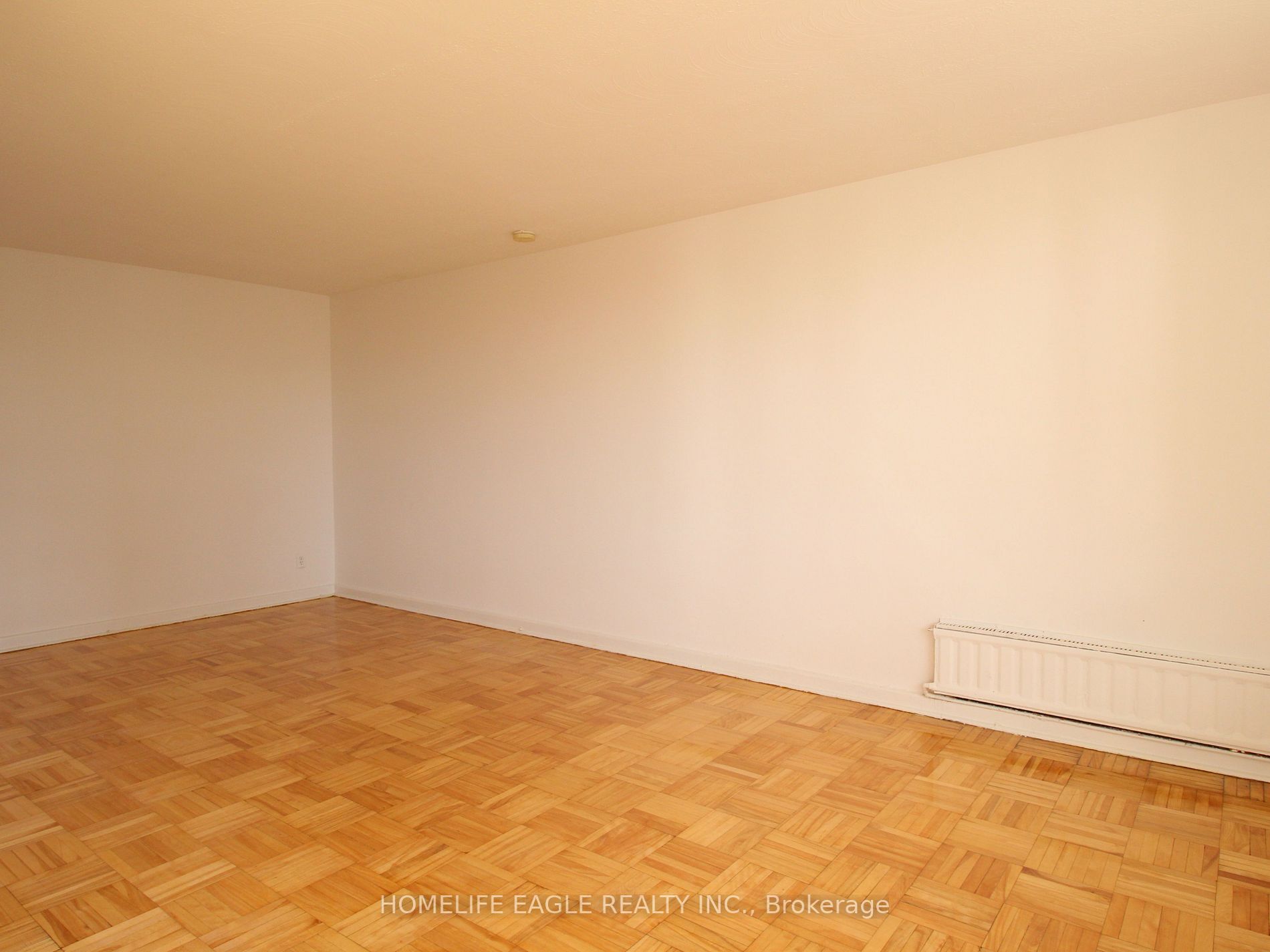 165 Cosburn Ave E, #604