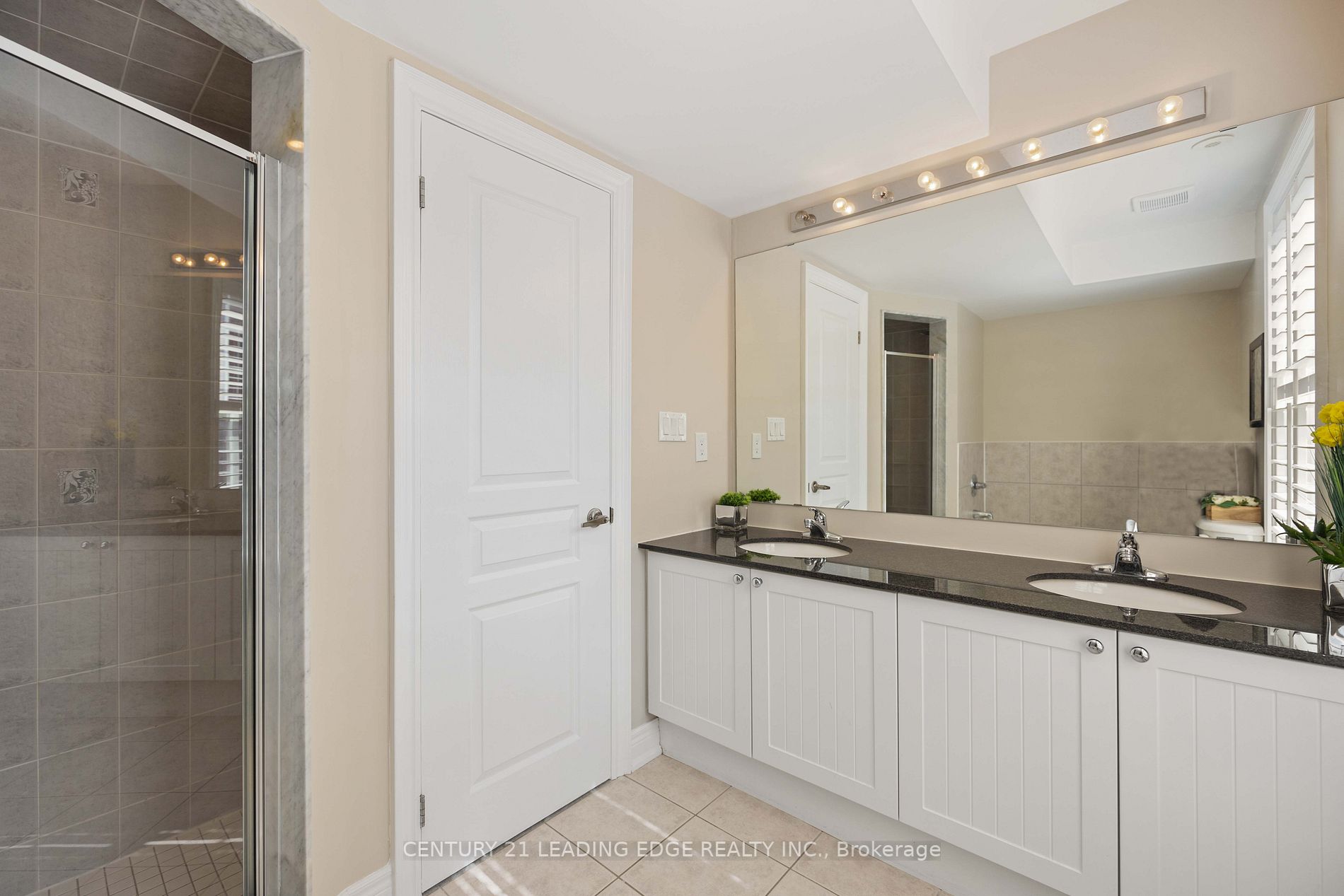 1 FAIRHEAD Mews