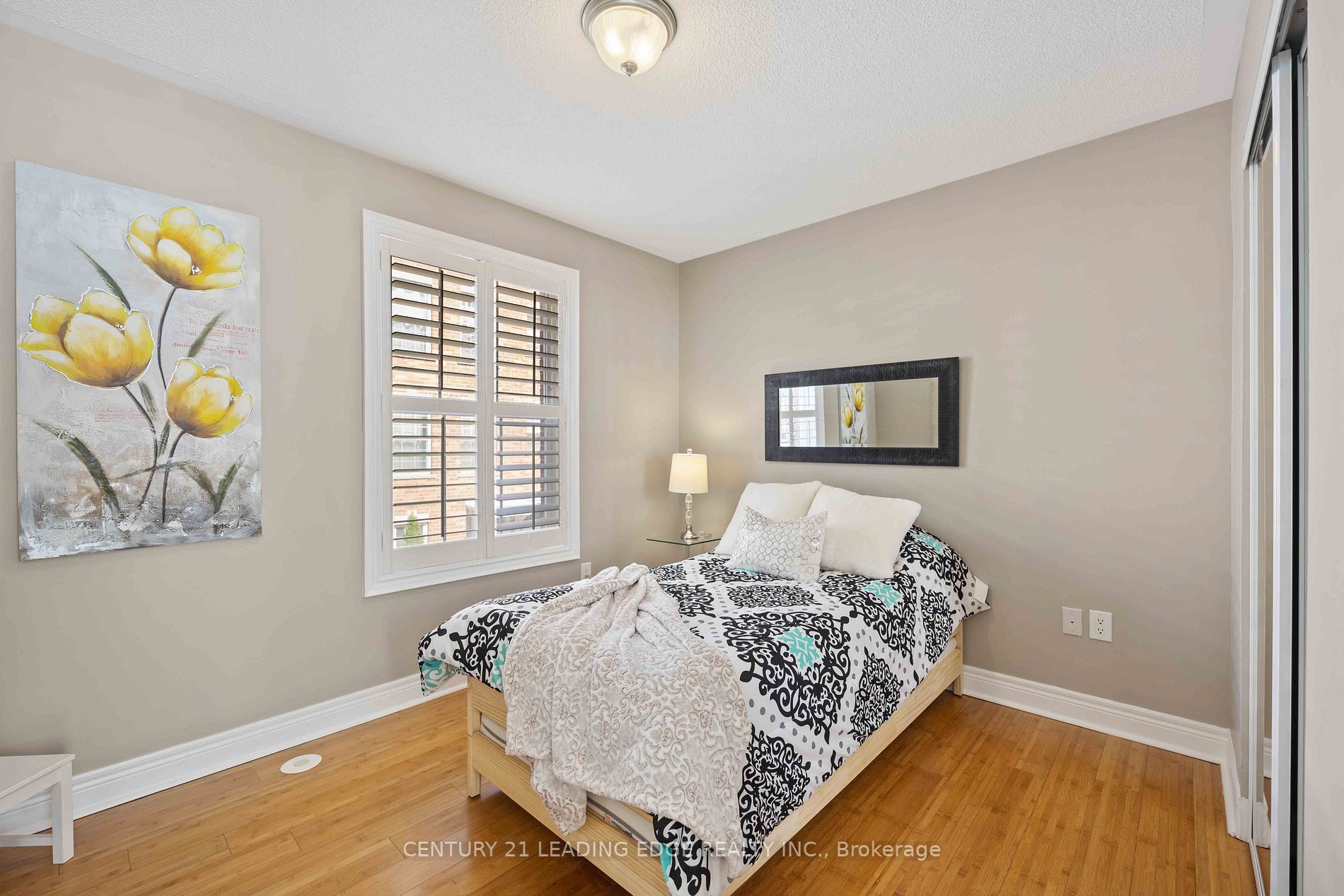 1 FAIRHEAD Mews