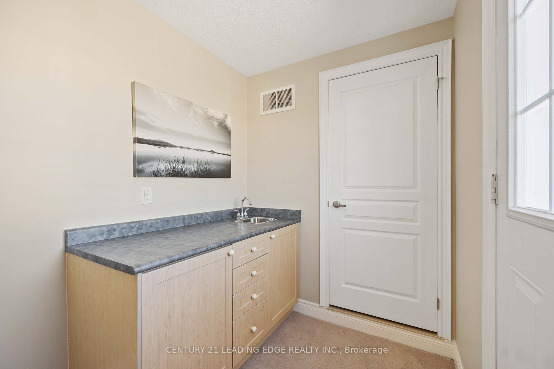 1 FAIRHEAD Mews