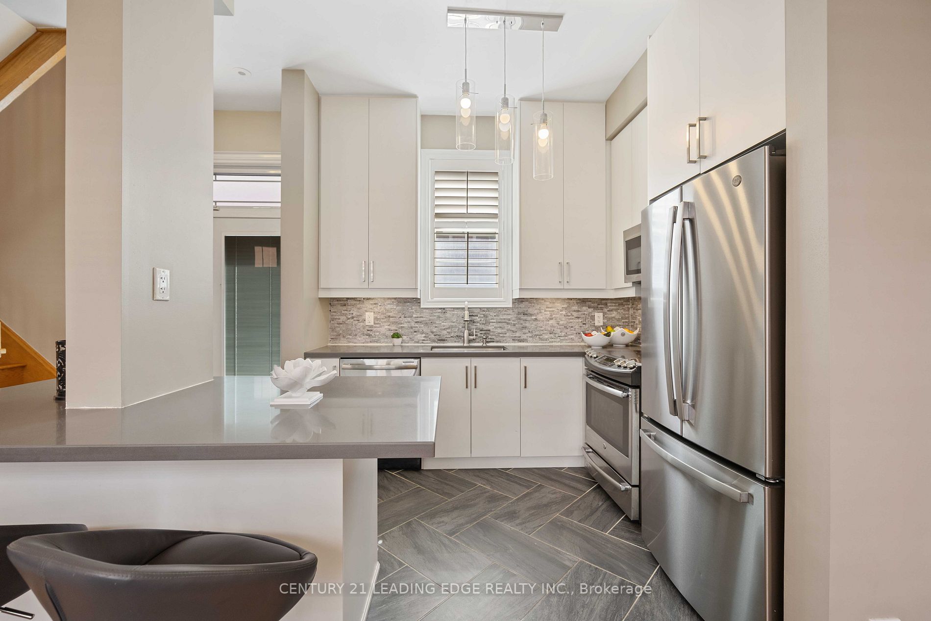 1 FAIRHEAD Mews