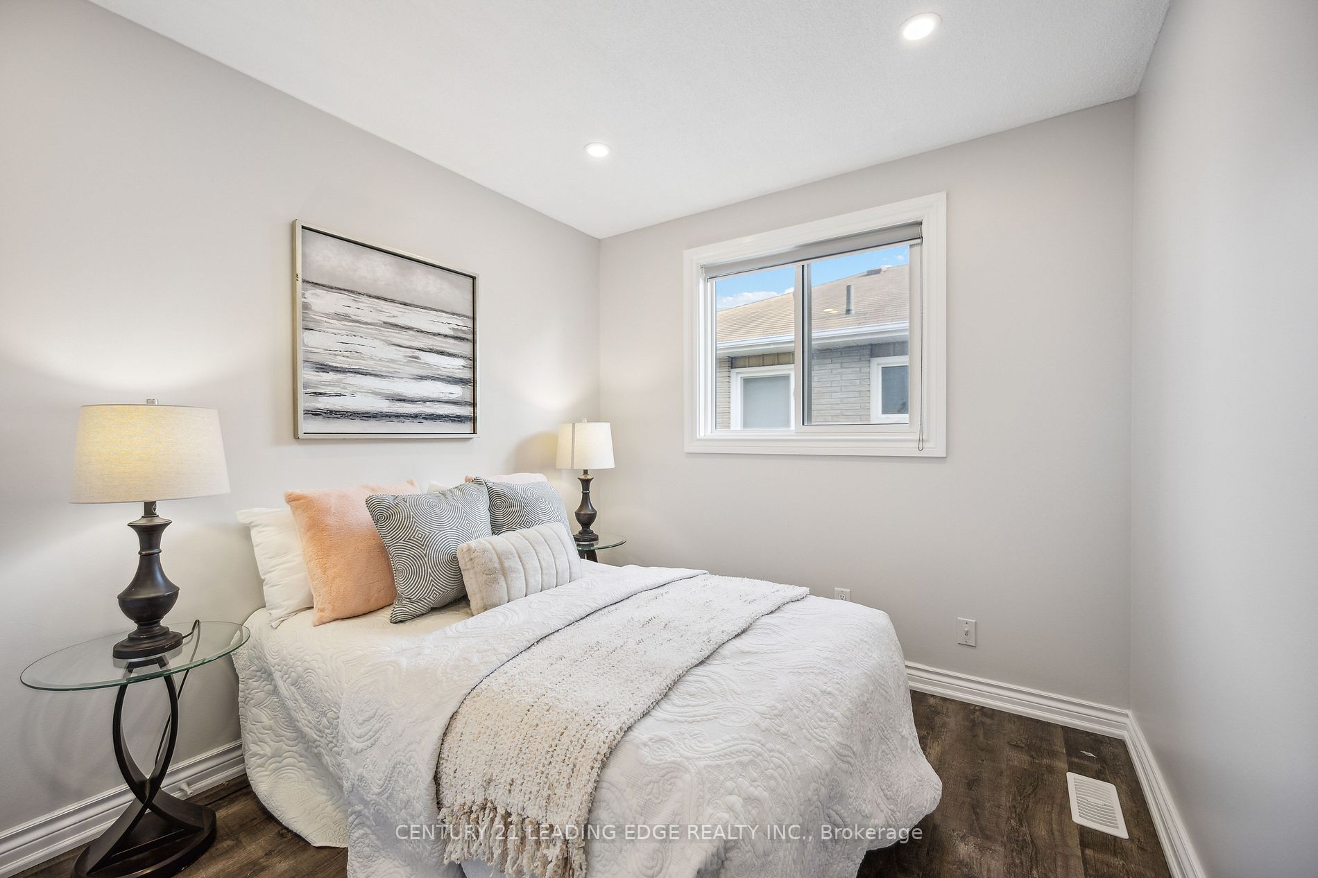 961 Roundelay Drive