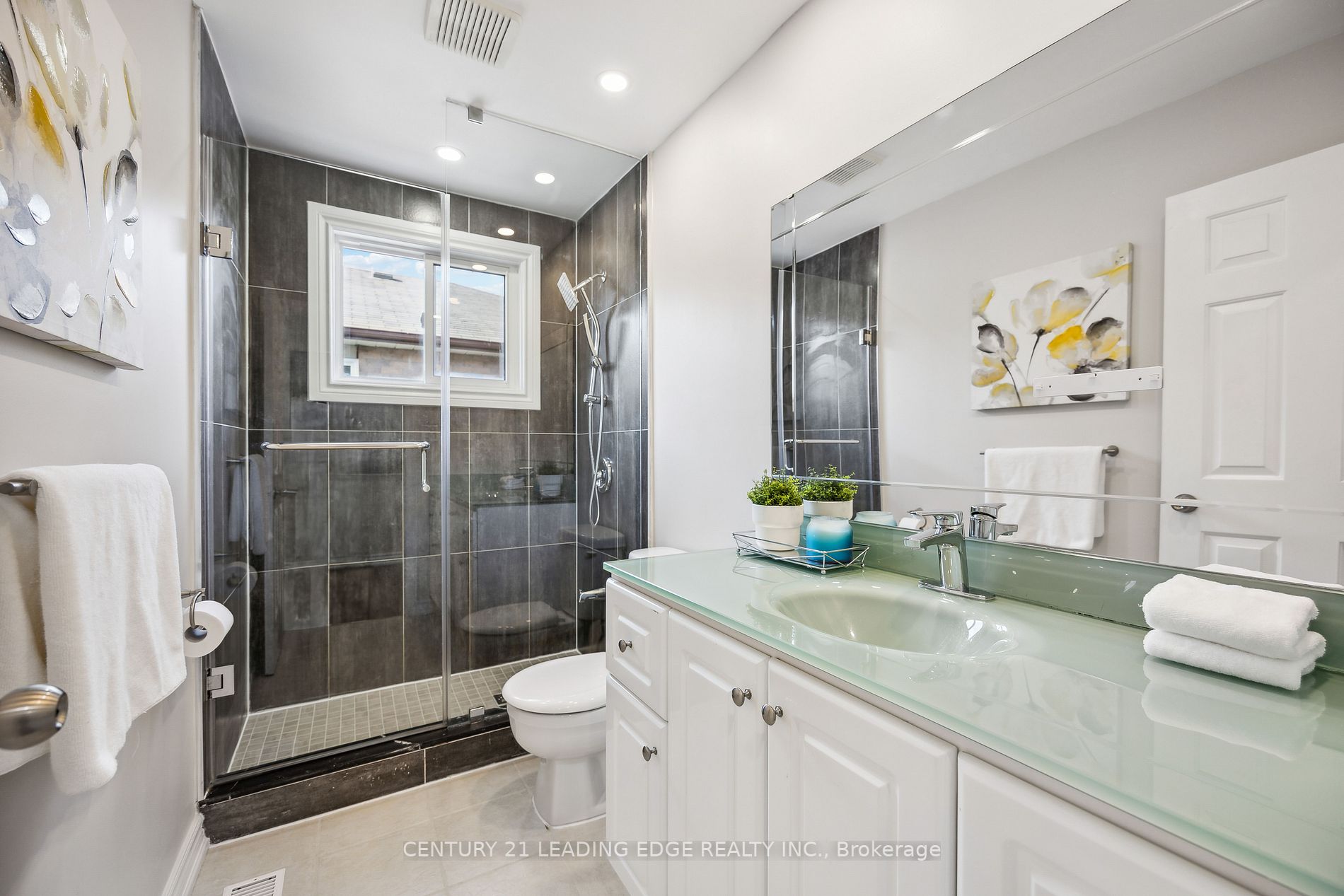 961 Roundelay Drive