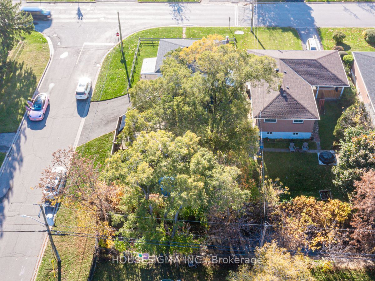 897 Kronso Blvd