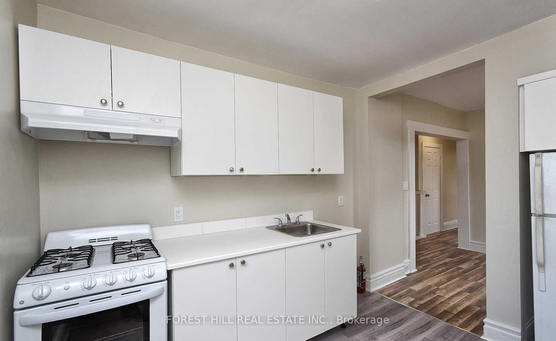 1932 Queen St E, #Upper#2