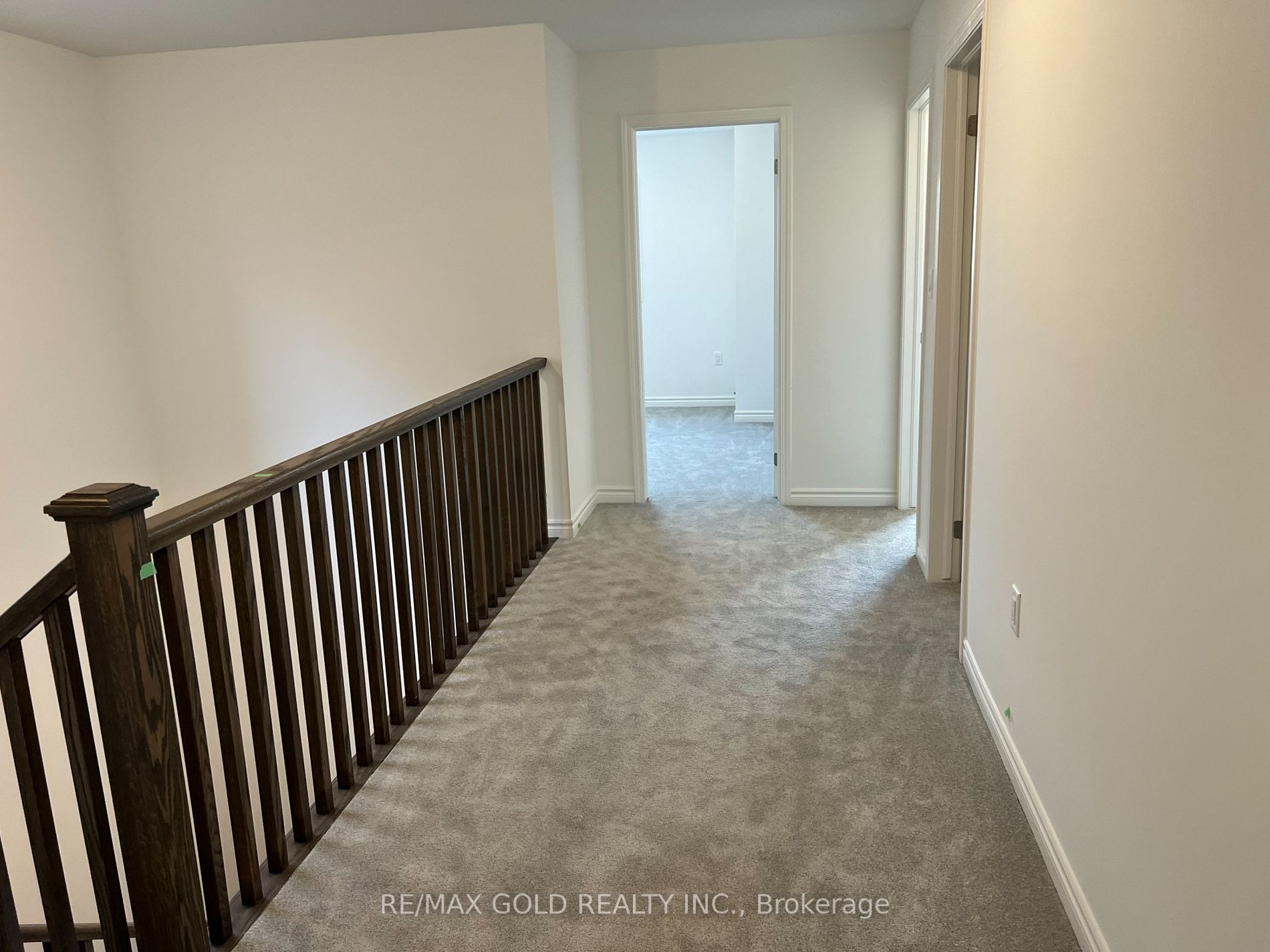 1582 Honey Locust Pl