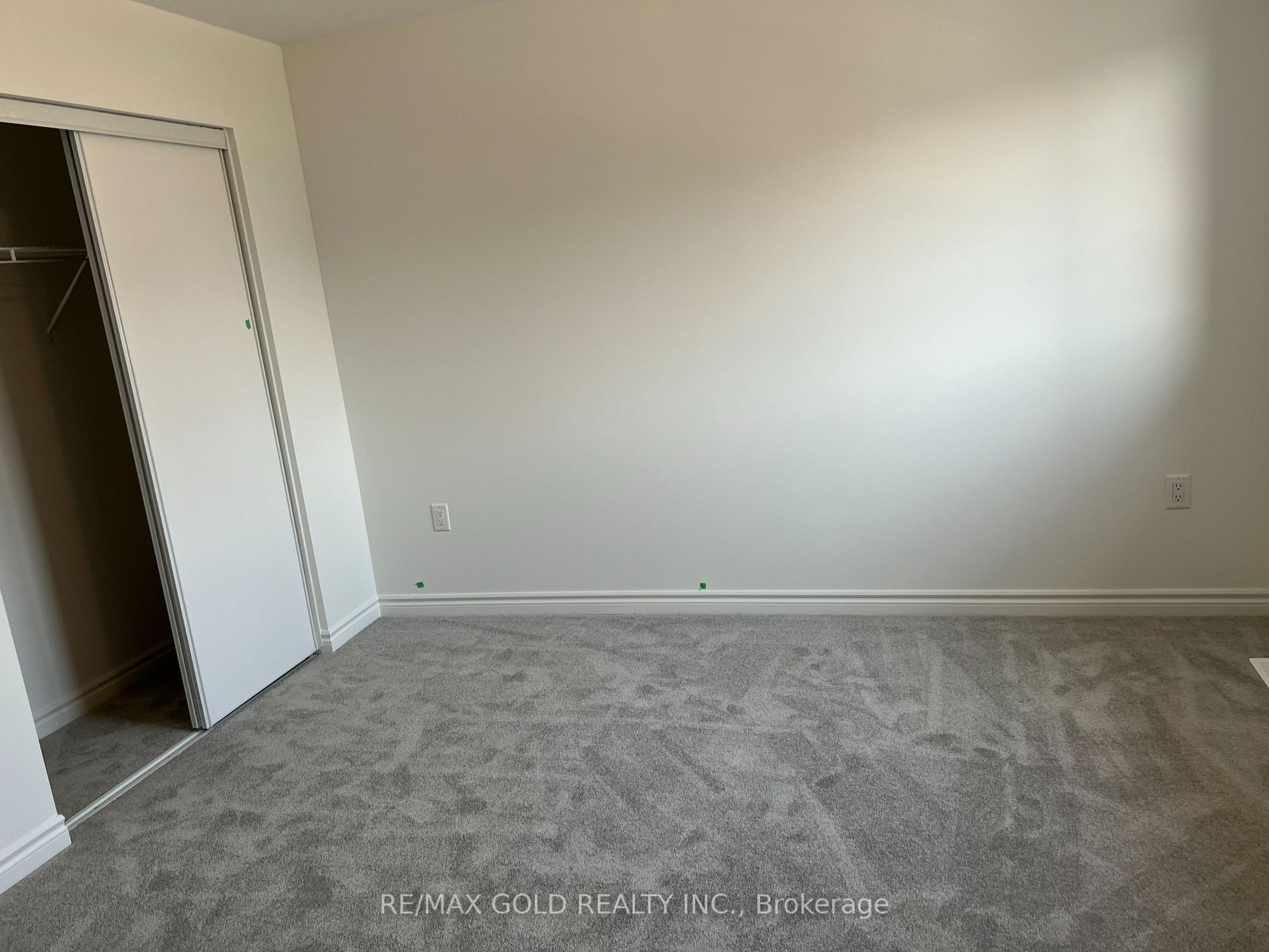 1582 Honey Locust Pl