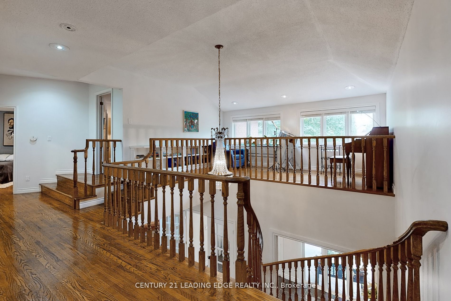 12 Stornoway Crt