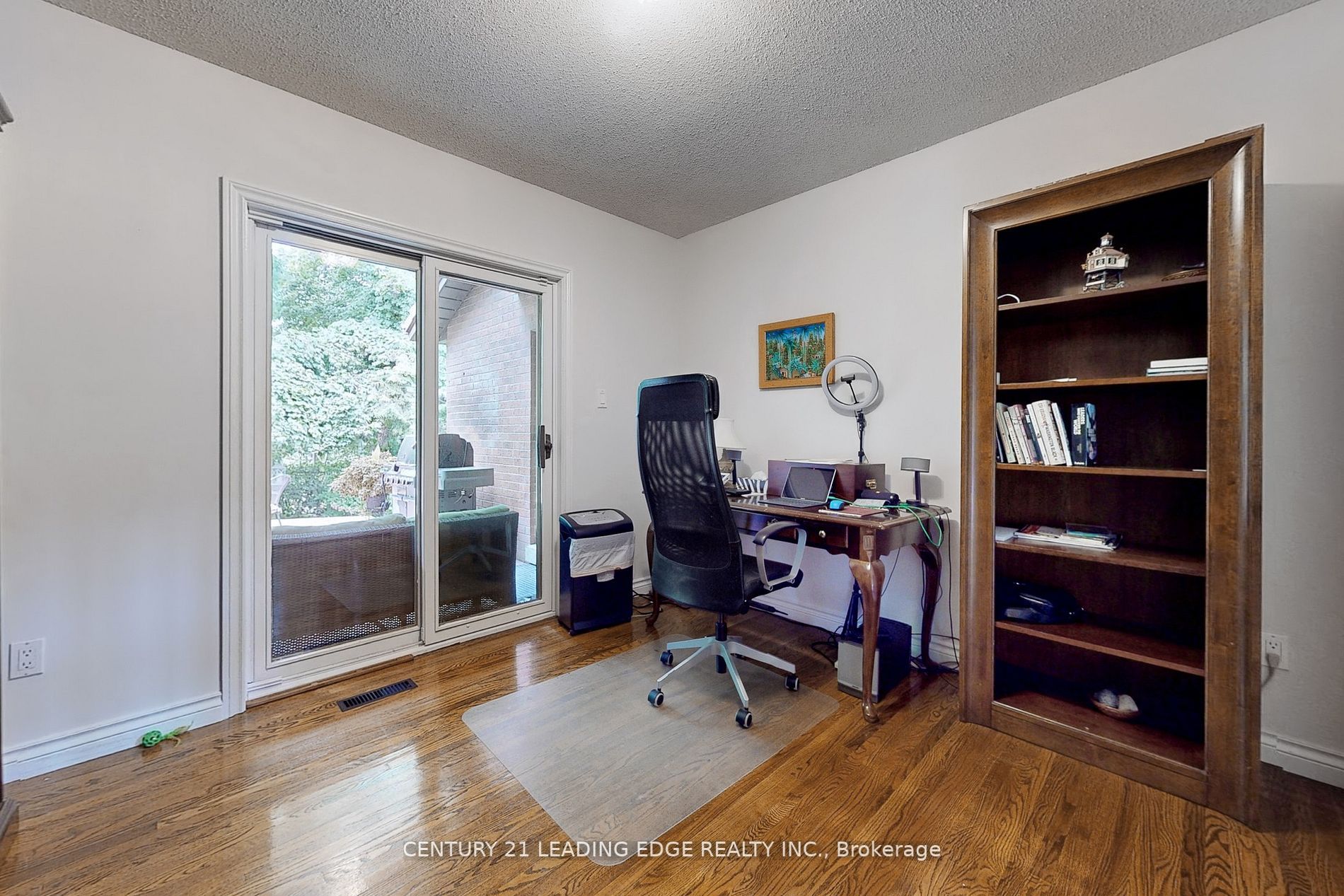 12 Stornoway Crt