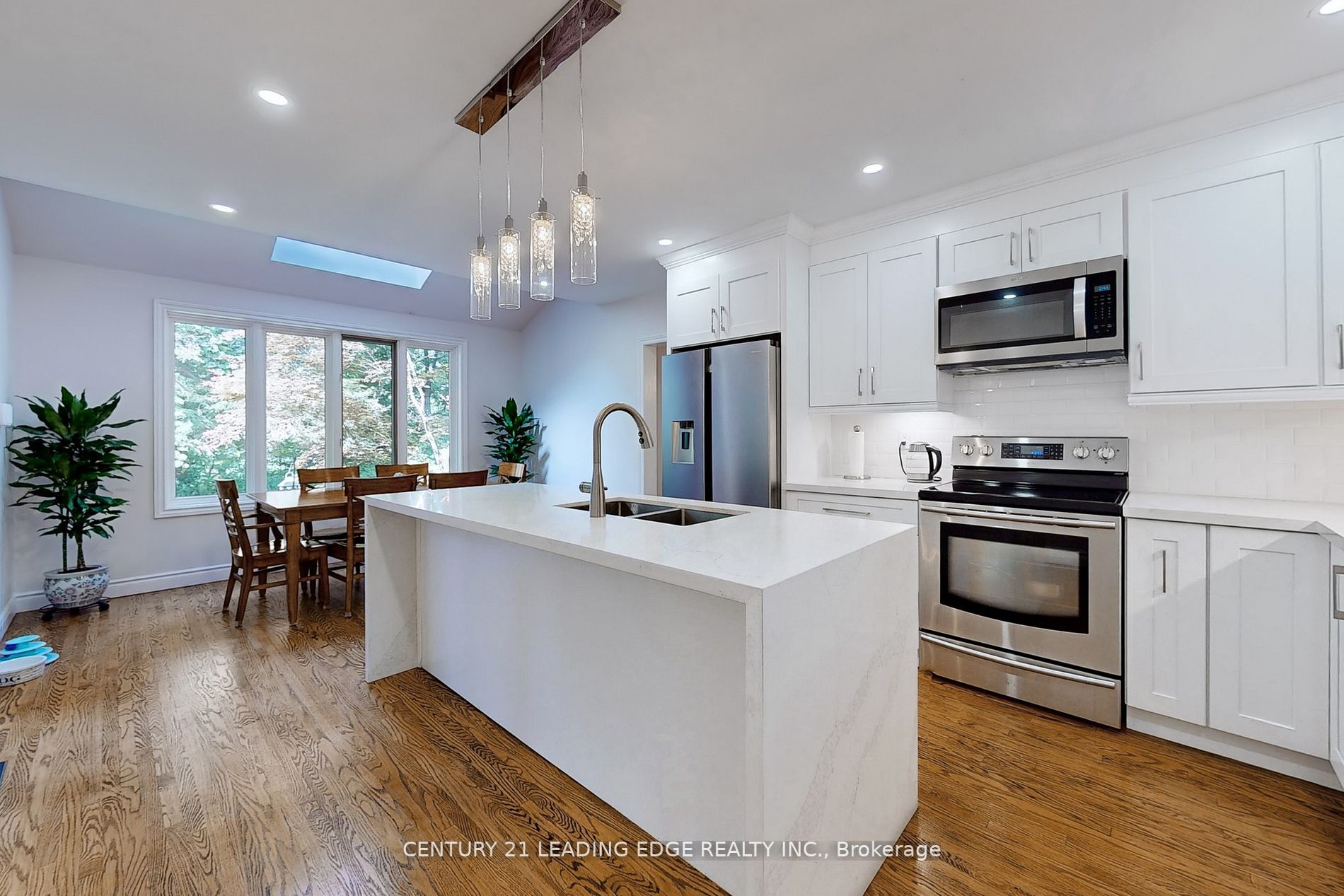 12 Stornoway Crt