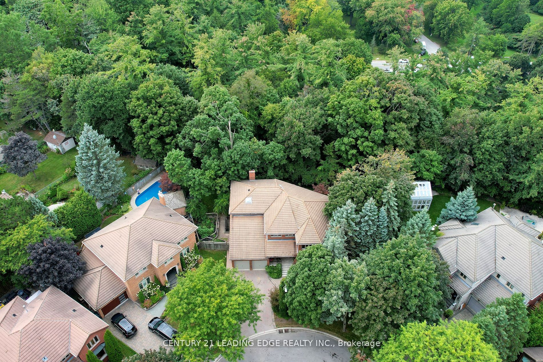 12 Stornoway Crt