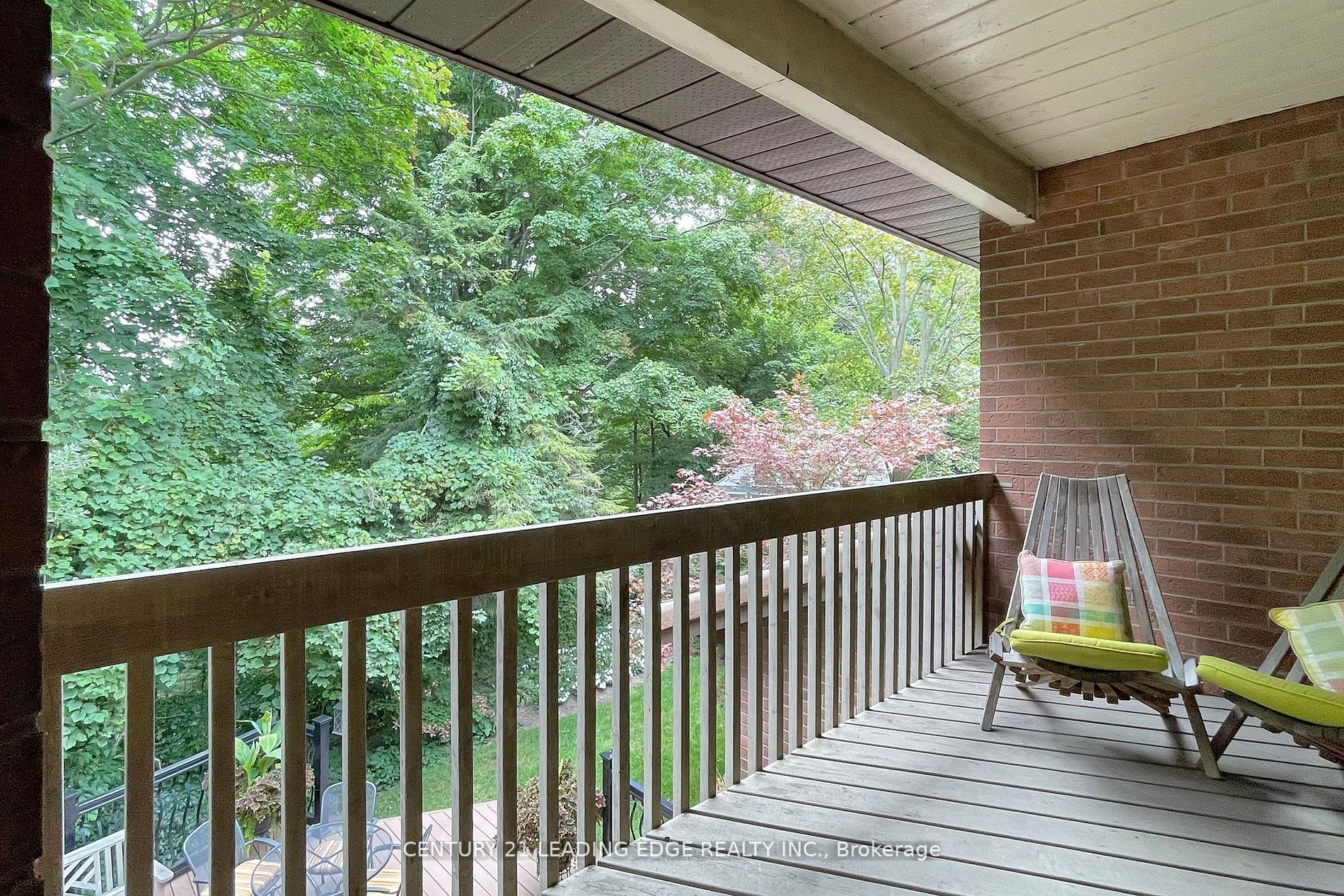 12 Stornoway Crt
