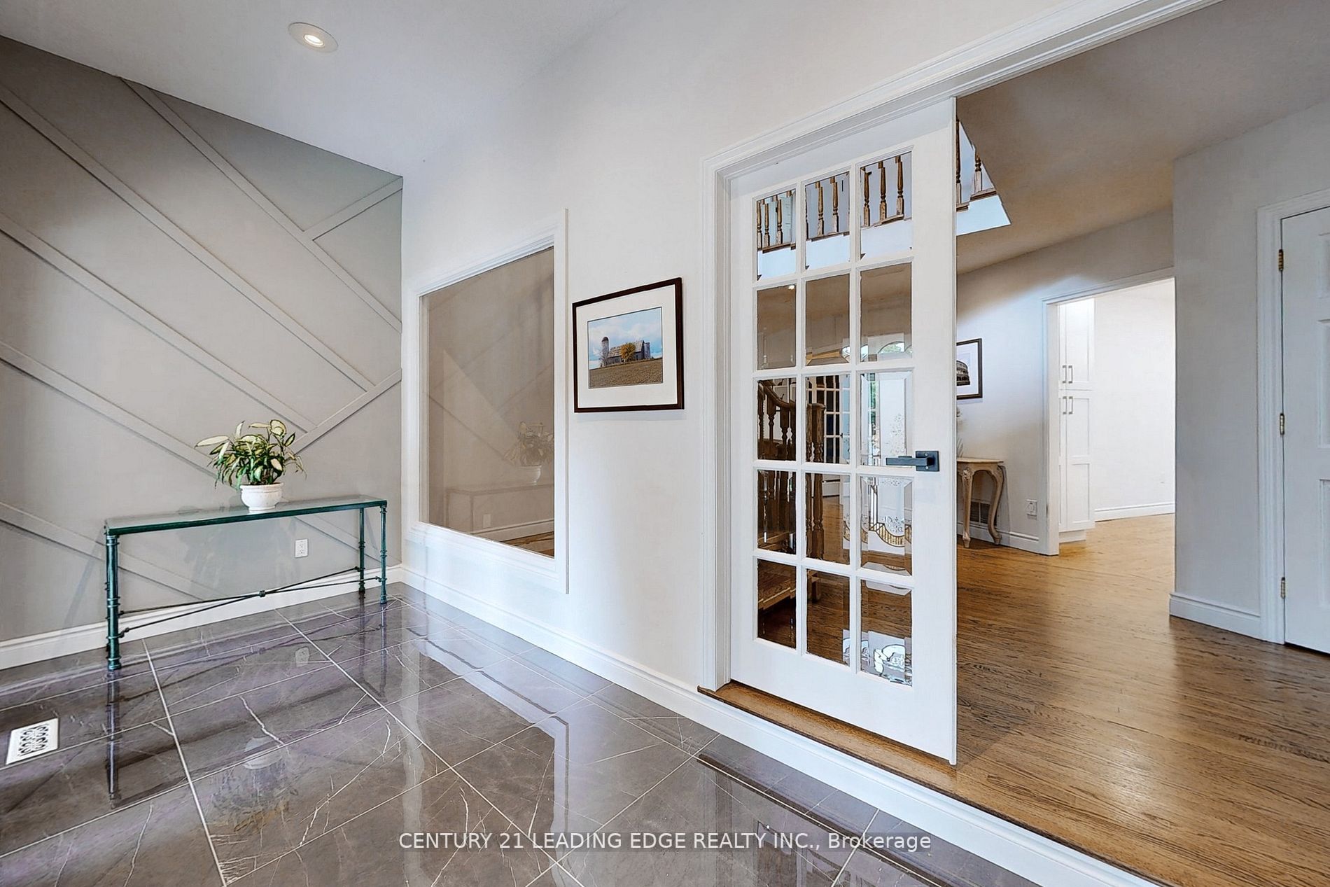 12 Stornoway Crt