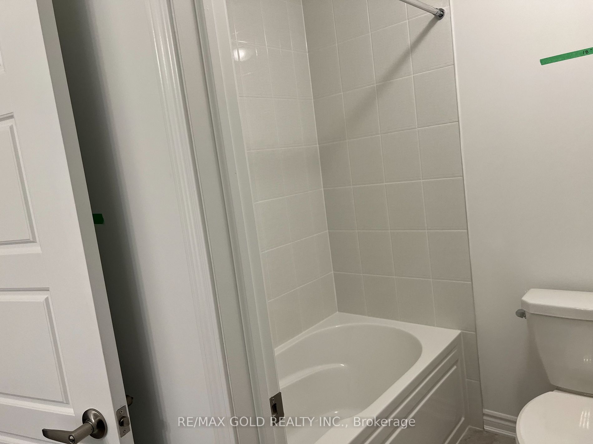 1582 Honey Locust Pl