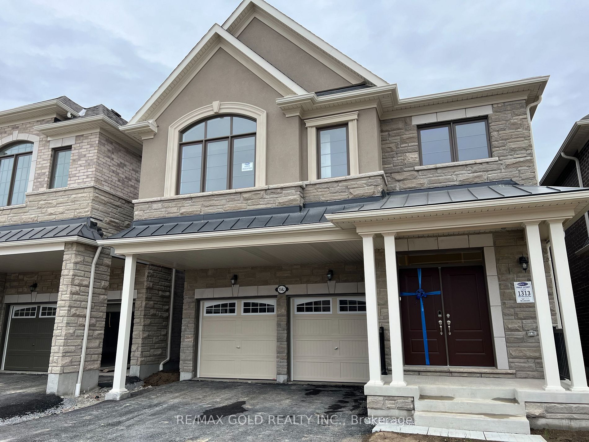 1582 Honey Locust Pl