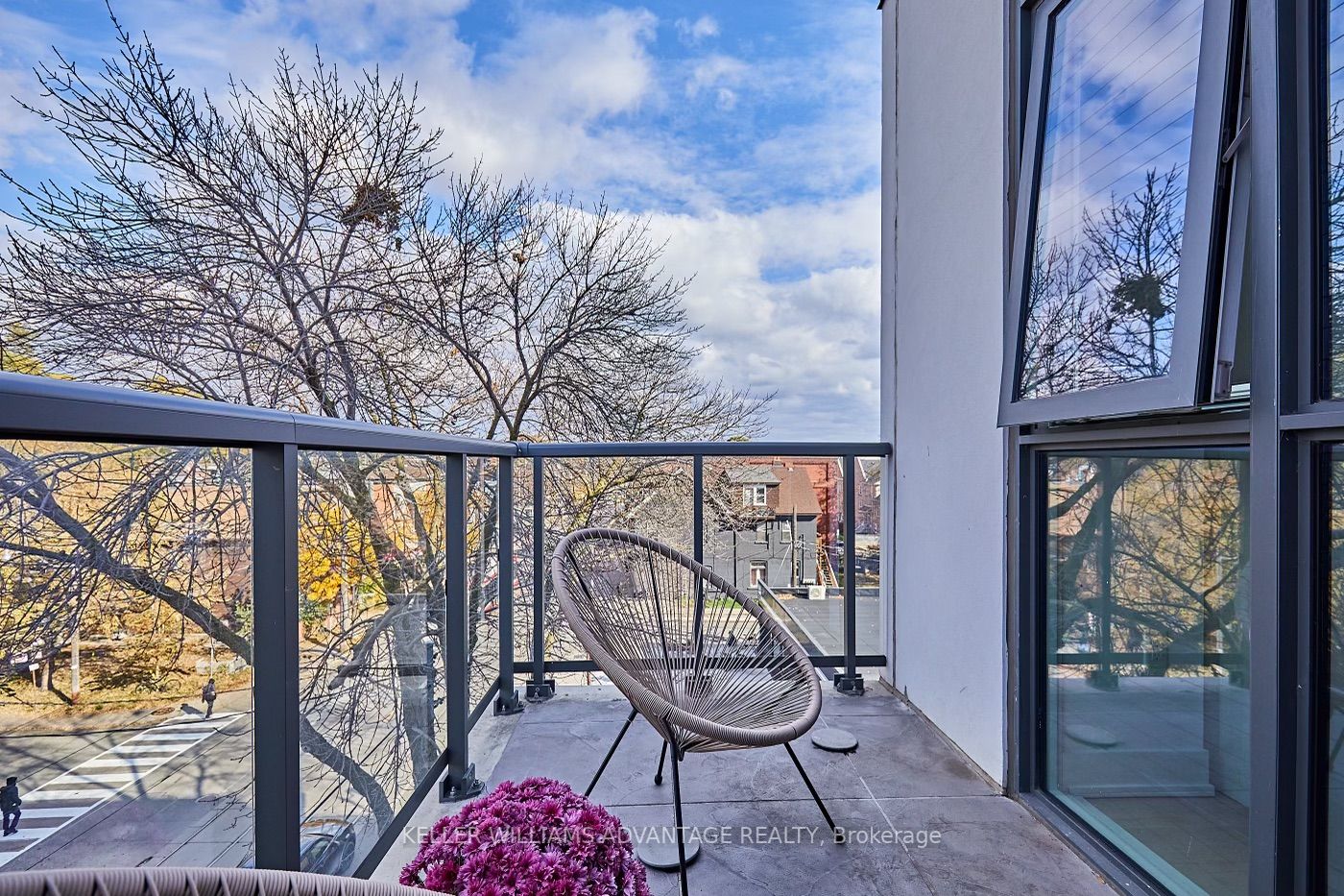 1331 Queen St E, #505