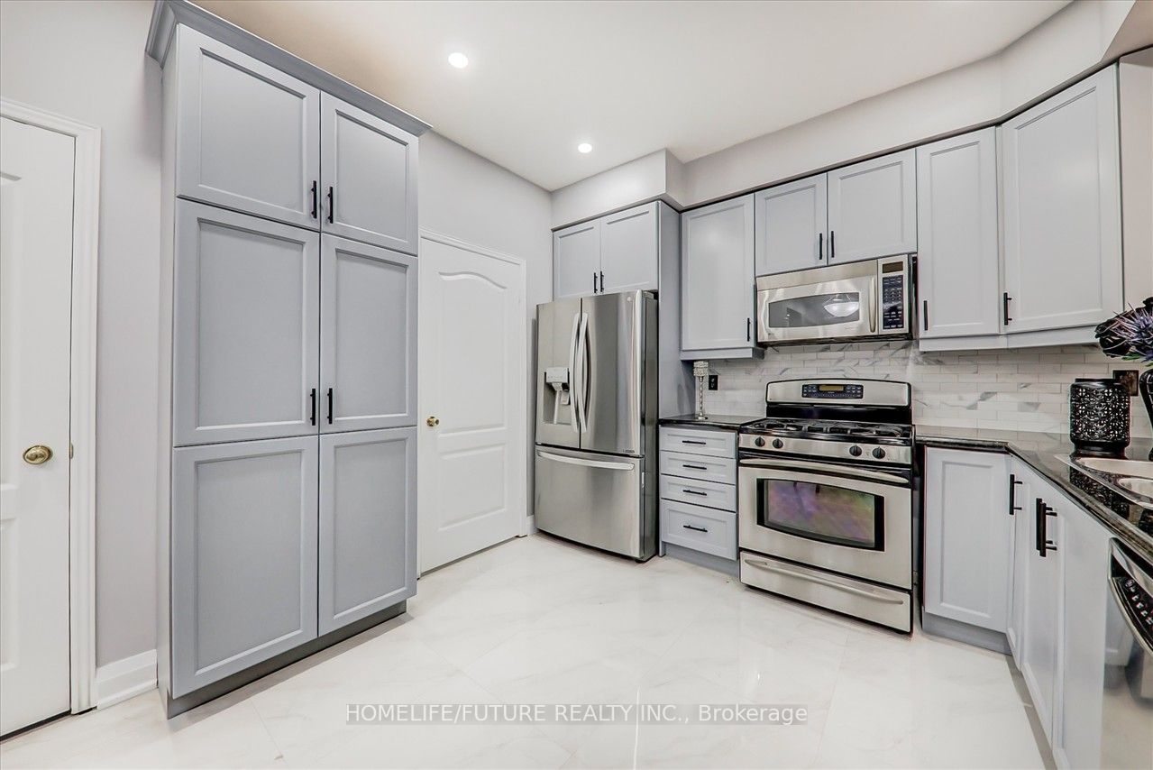 6 Southam St