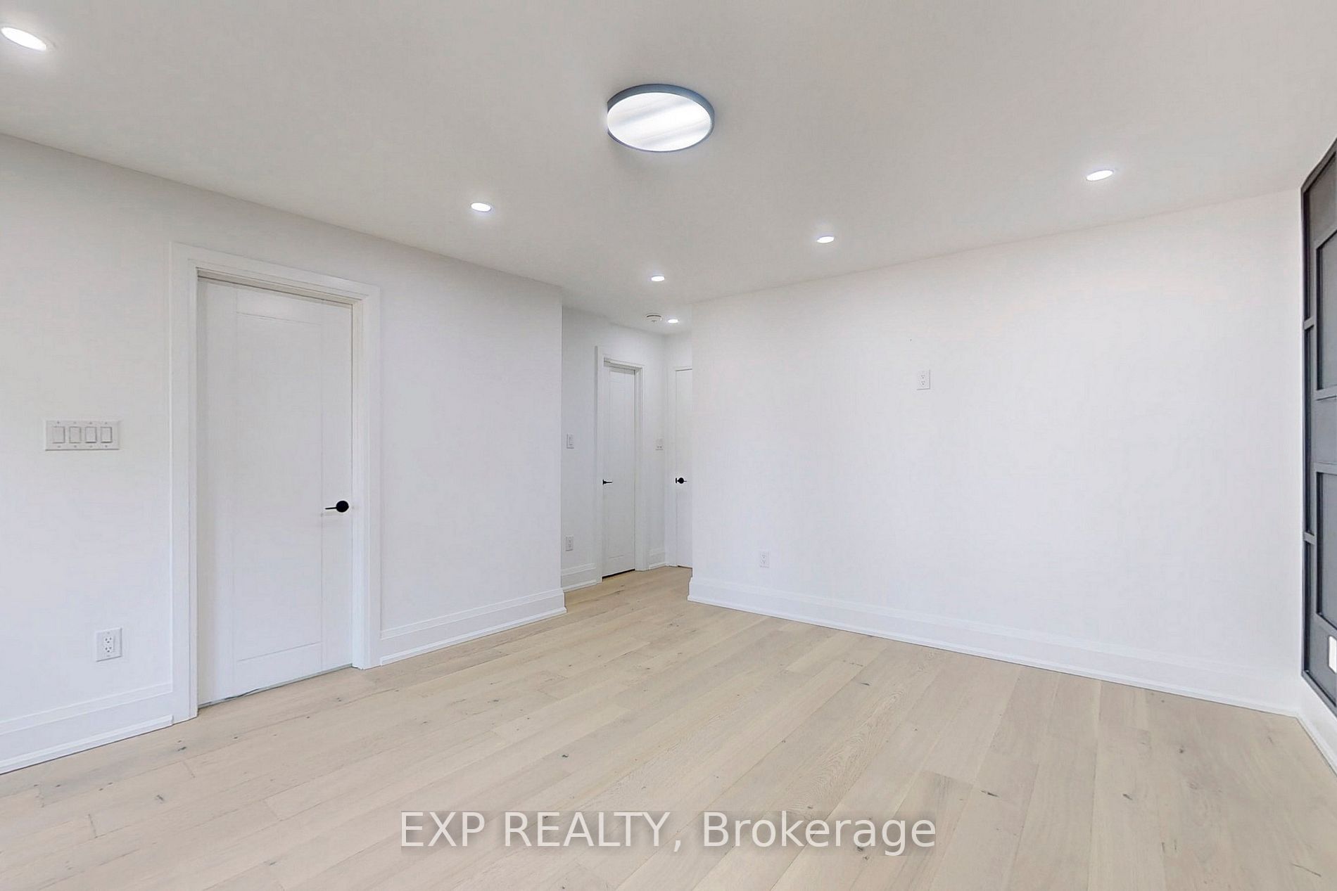 83 Kalmar Ave