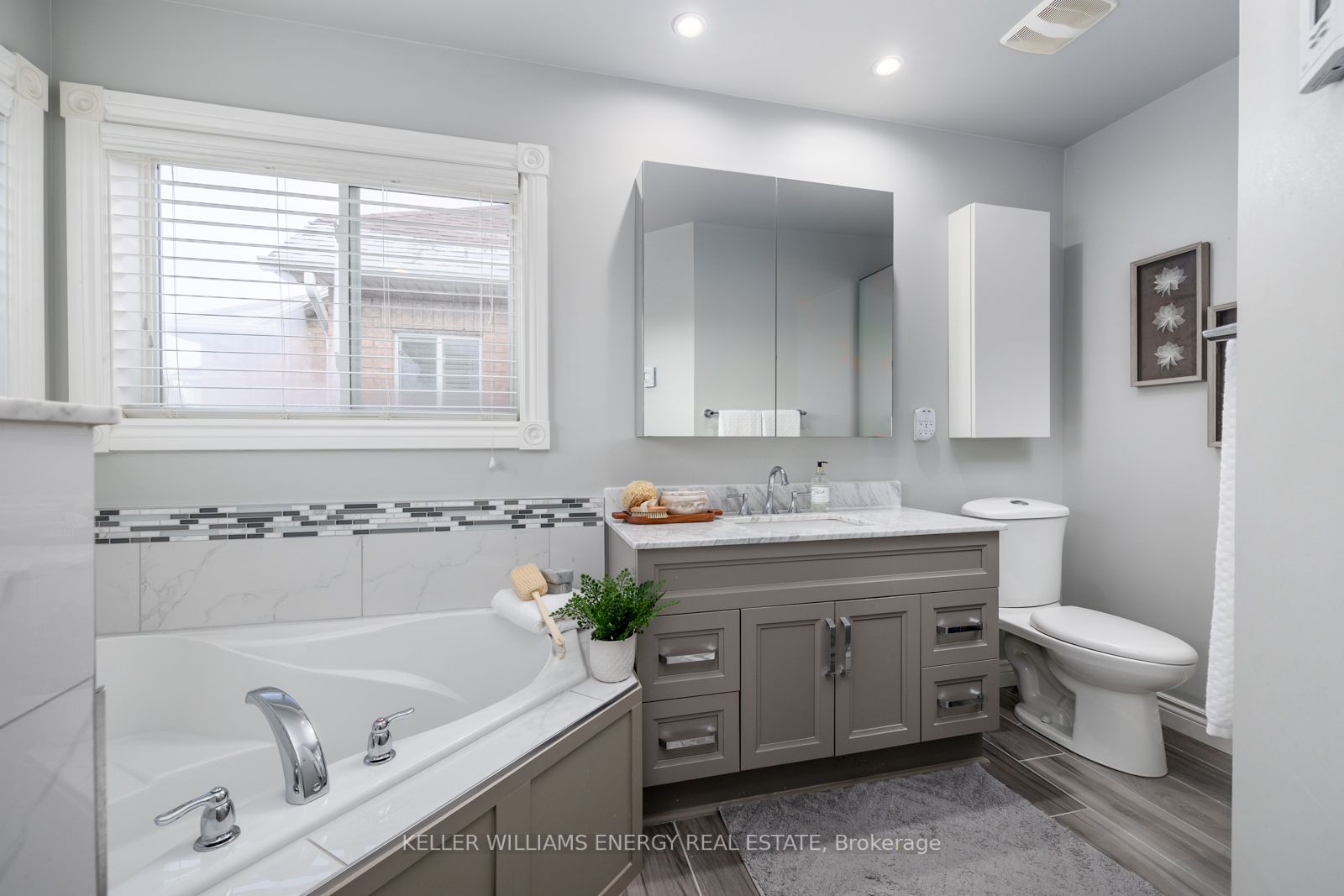 4 Whitmore Crt