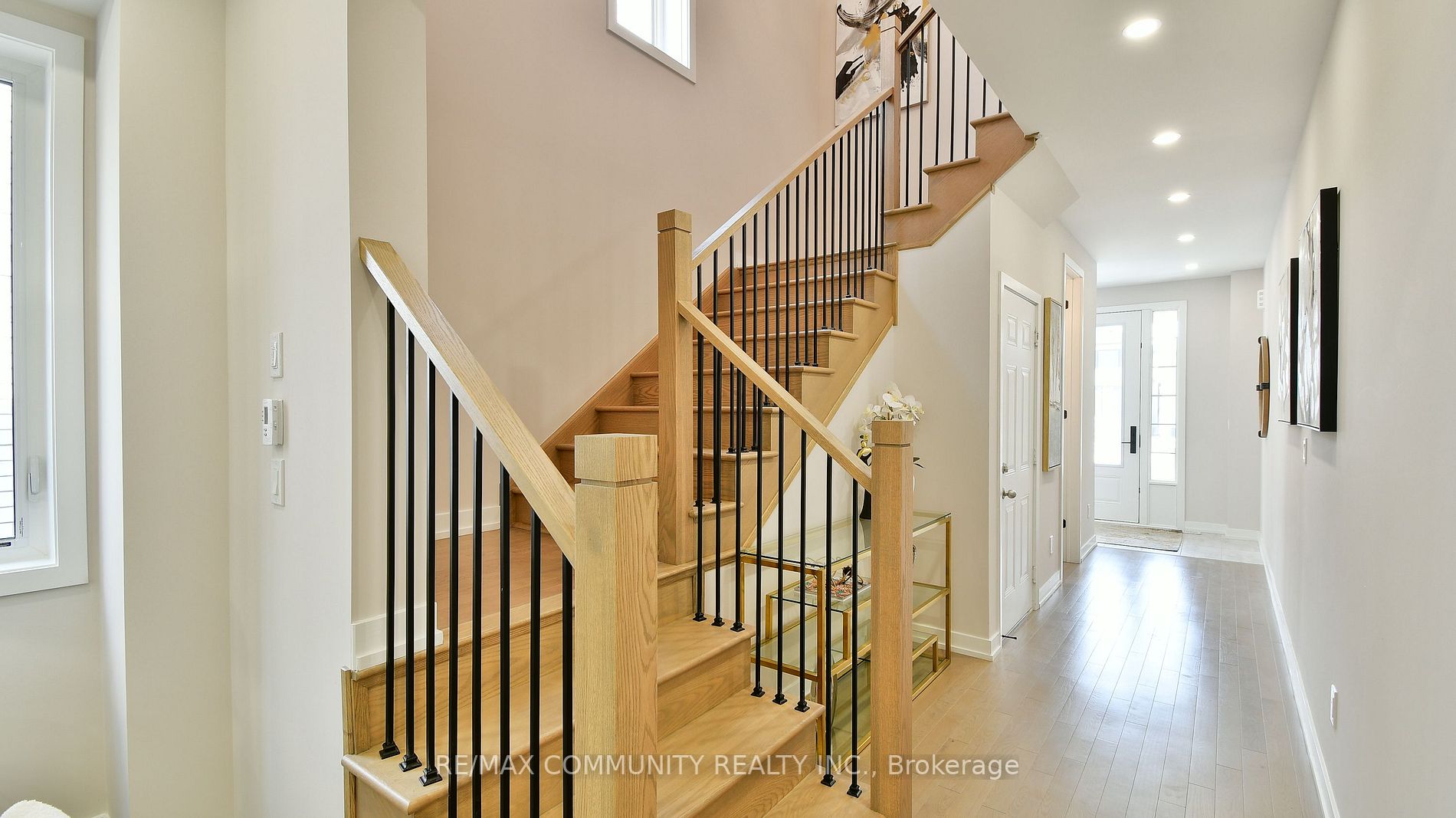 400 Finch Ave E, #5