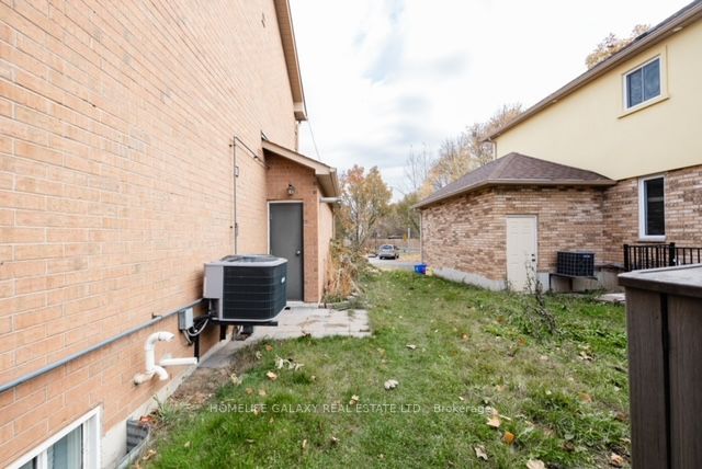 32 Dart Crt