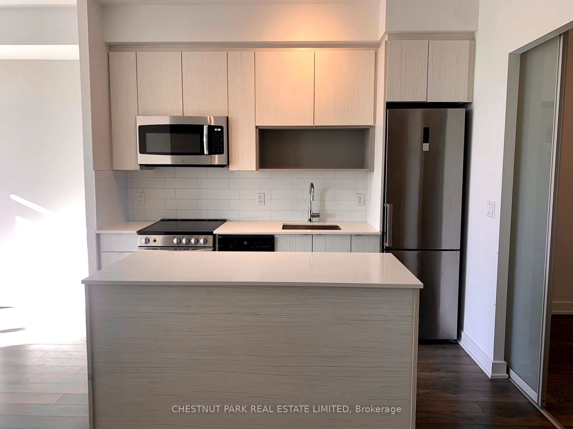 630 Greenwood Ave, #406