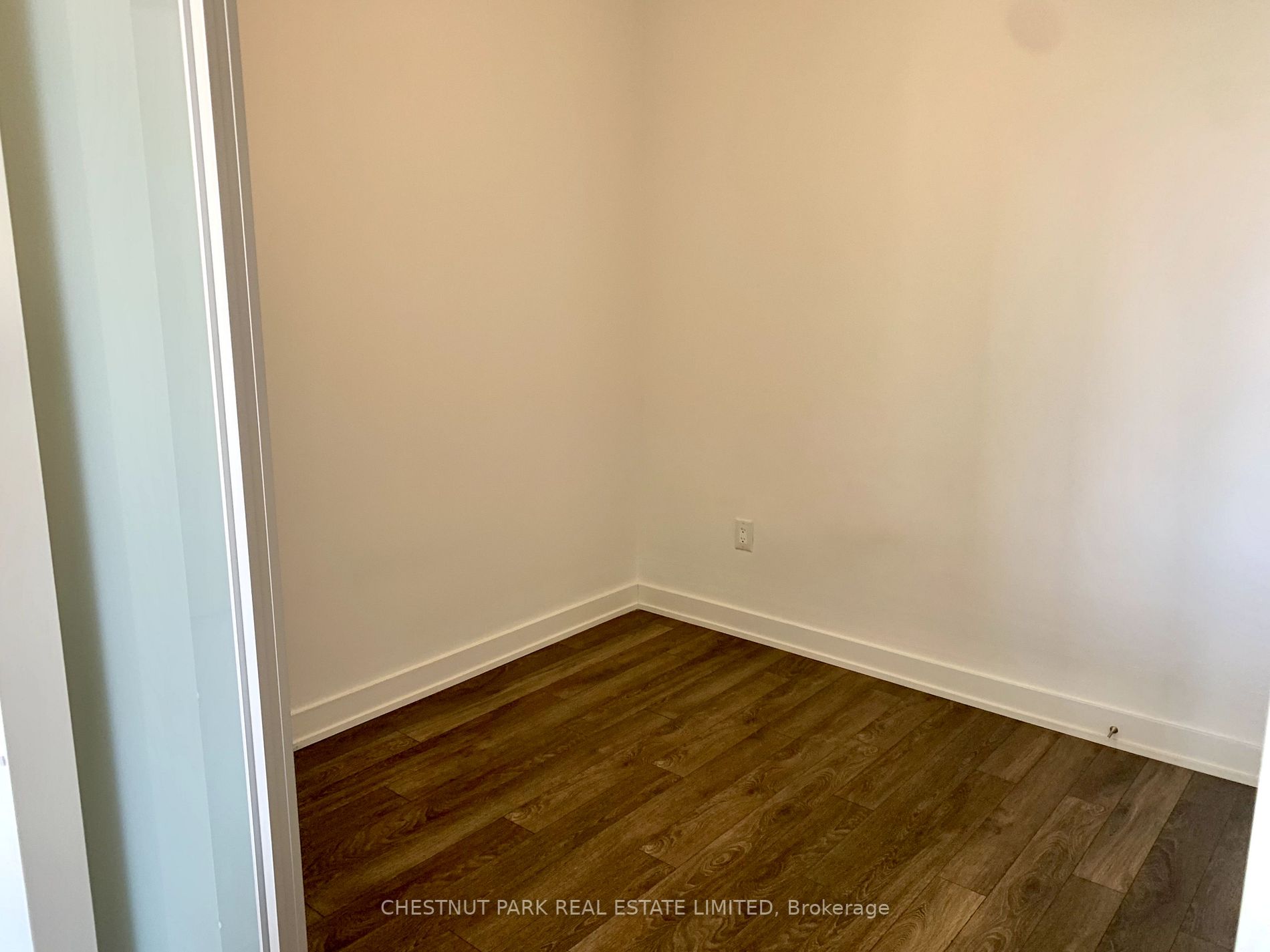 630 Greenwood Ave, #406