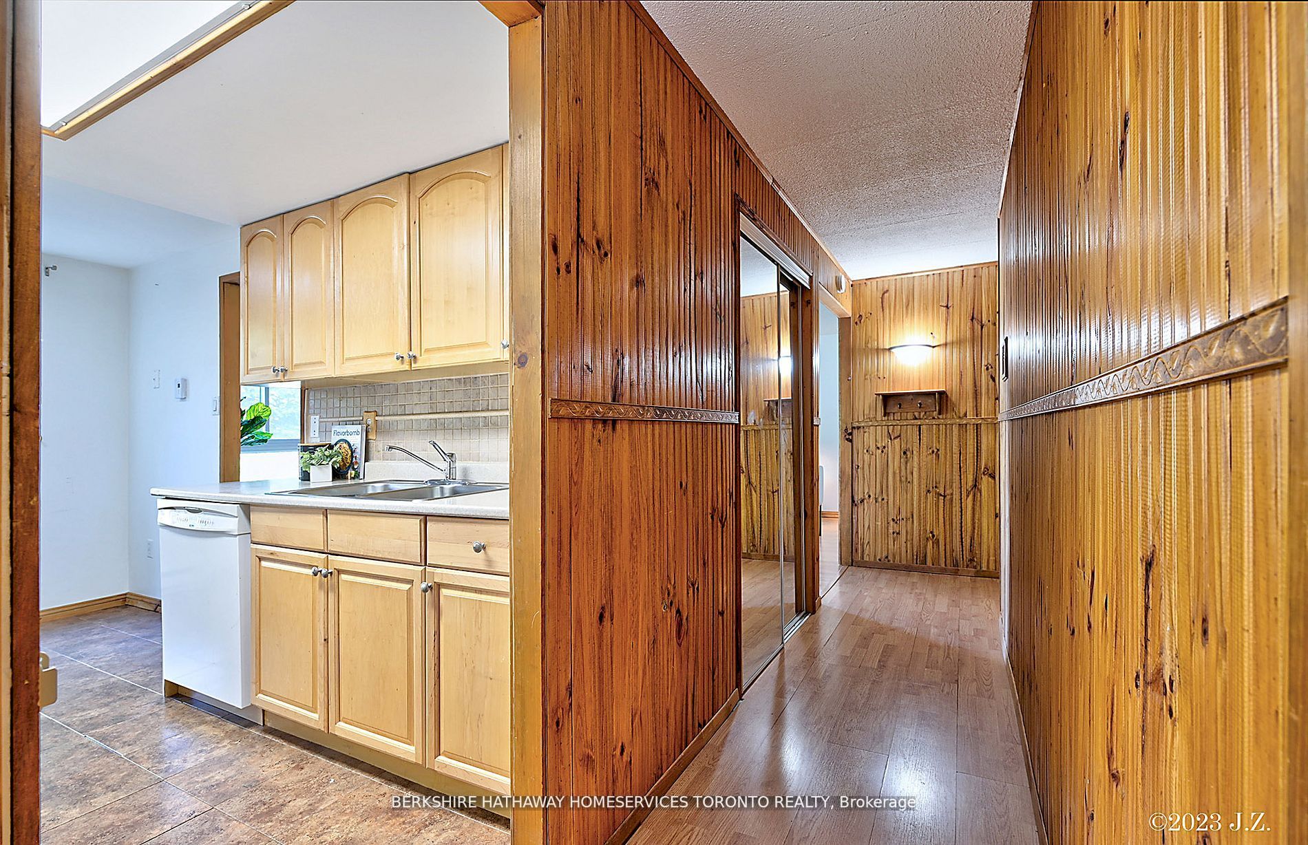 43 Taunton Rd E, #39